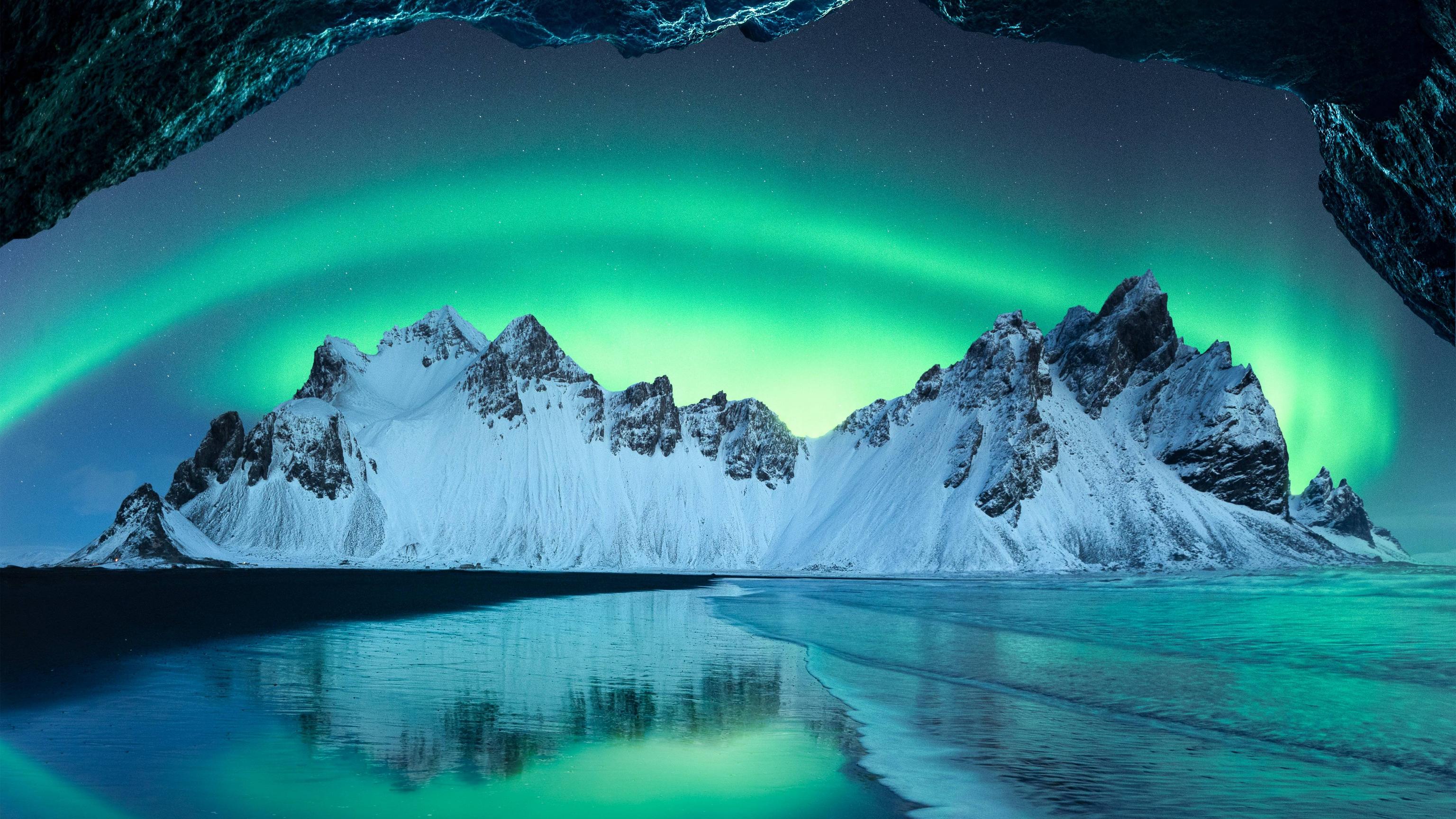 Aurora boreale montagne innevate Islanda, 3072x1728 2K, Desktop