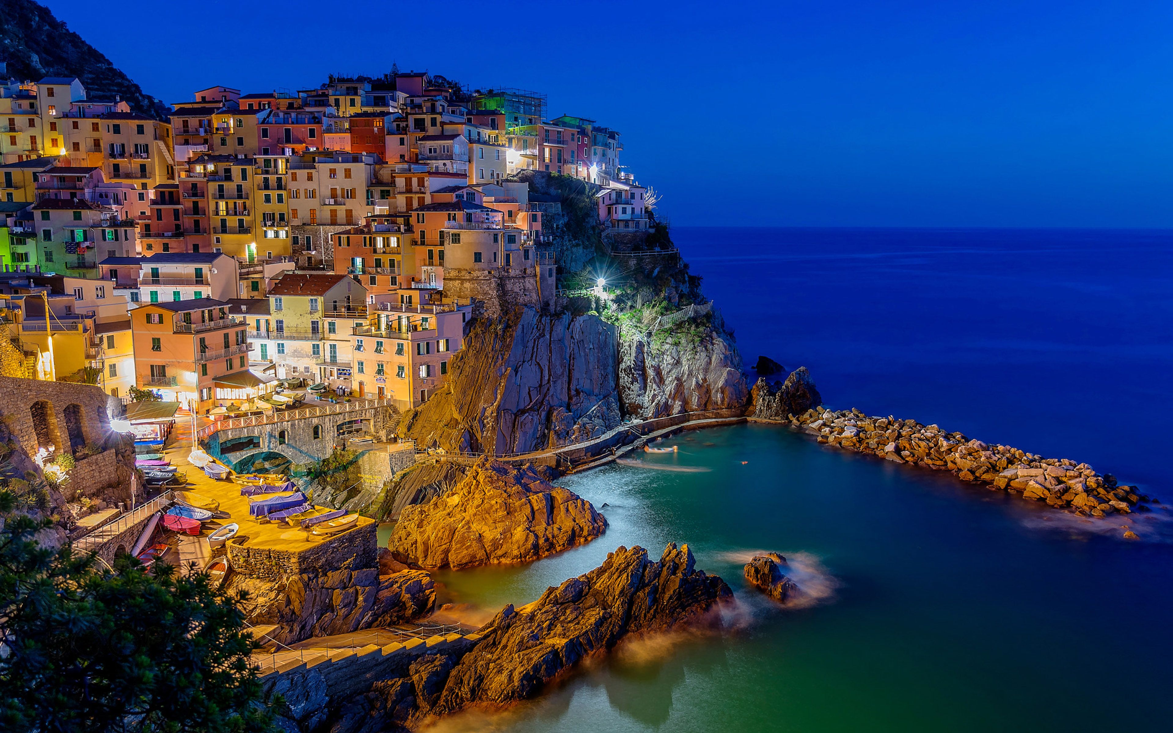 Manarola Cinque Terre notturno, 3840x2400 Ultra HD, PC