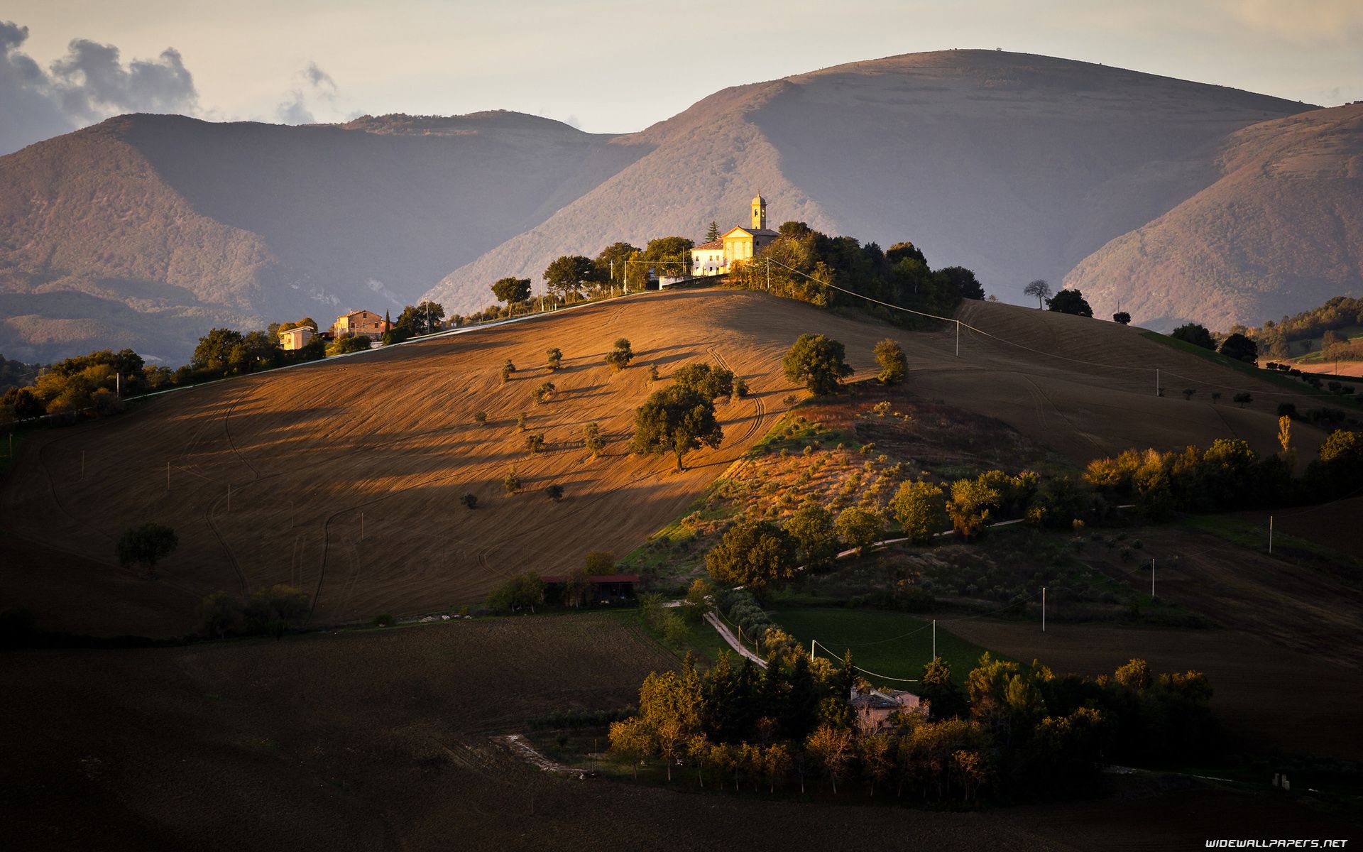 Collina italiana con chiesa, 1920x1200 Full HD+ WUXGA, PC