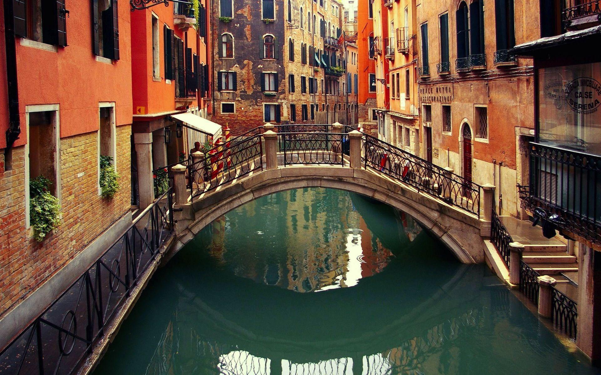 Canale con ponte a Venezia, 1920x1200 Full HD+ WUXGA, iMac