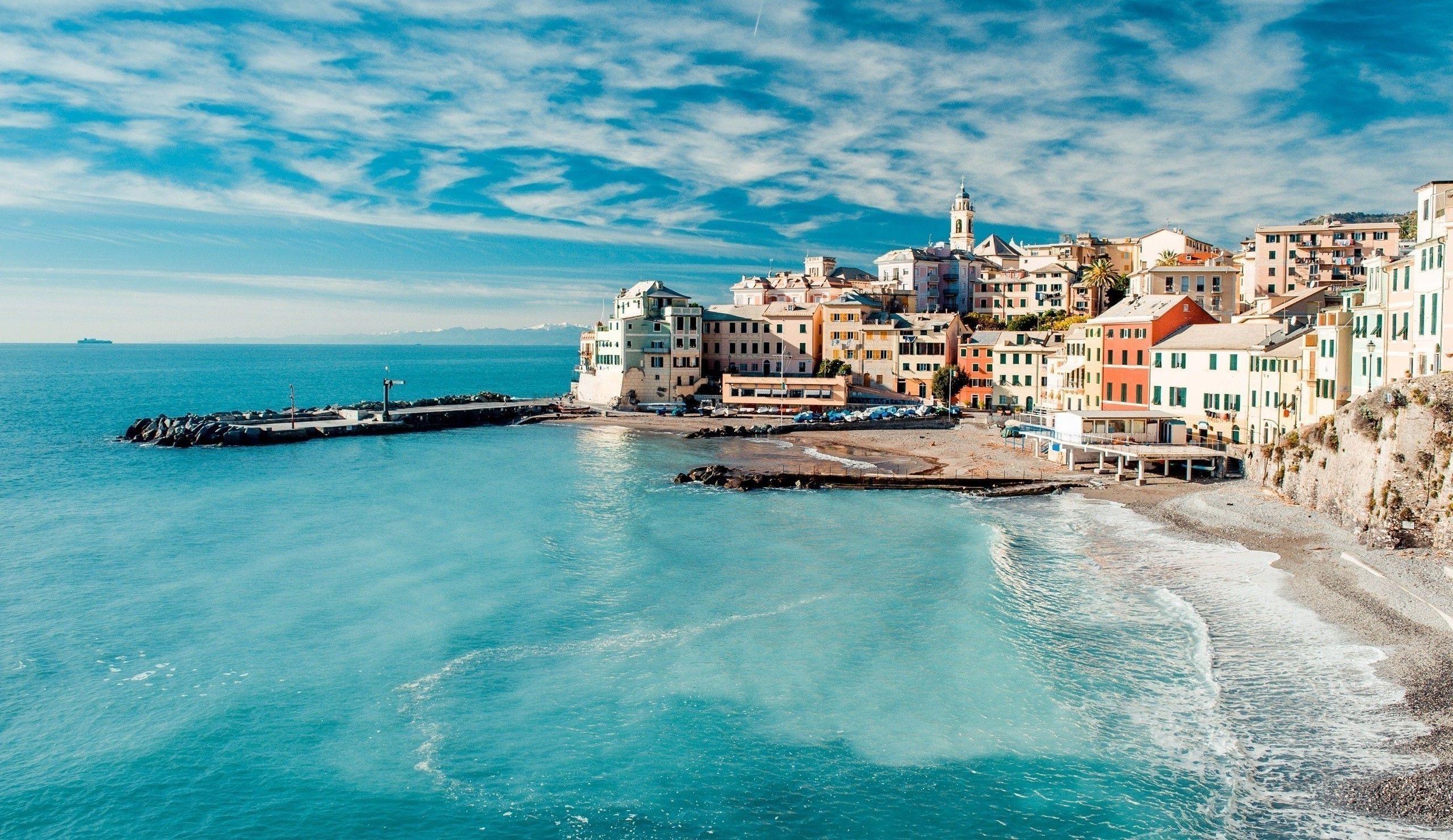 Villaggio costiero italiano, spiaggia, 2560x1480 2K, Desktop