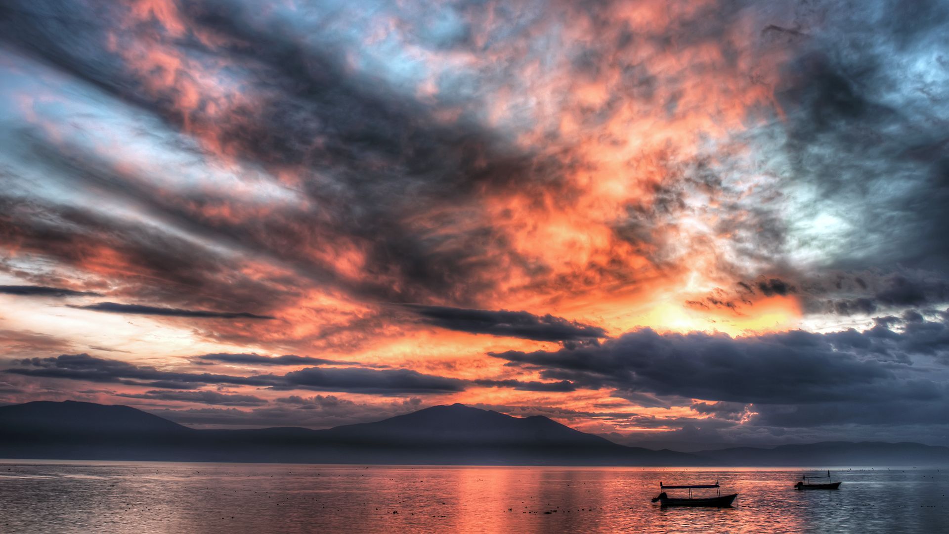 Tramonto sul mare con barche, 1920x1080 1080p, Desktop