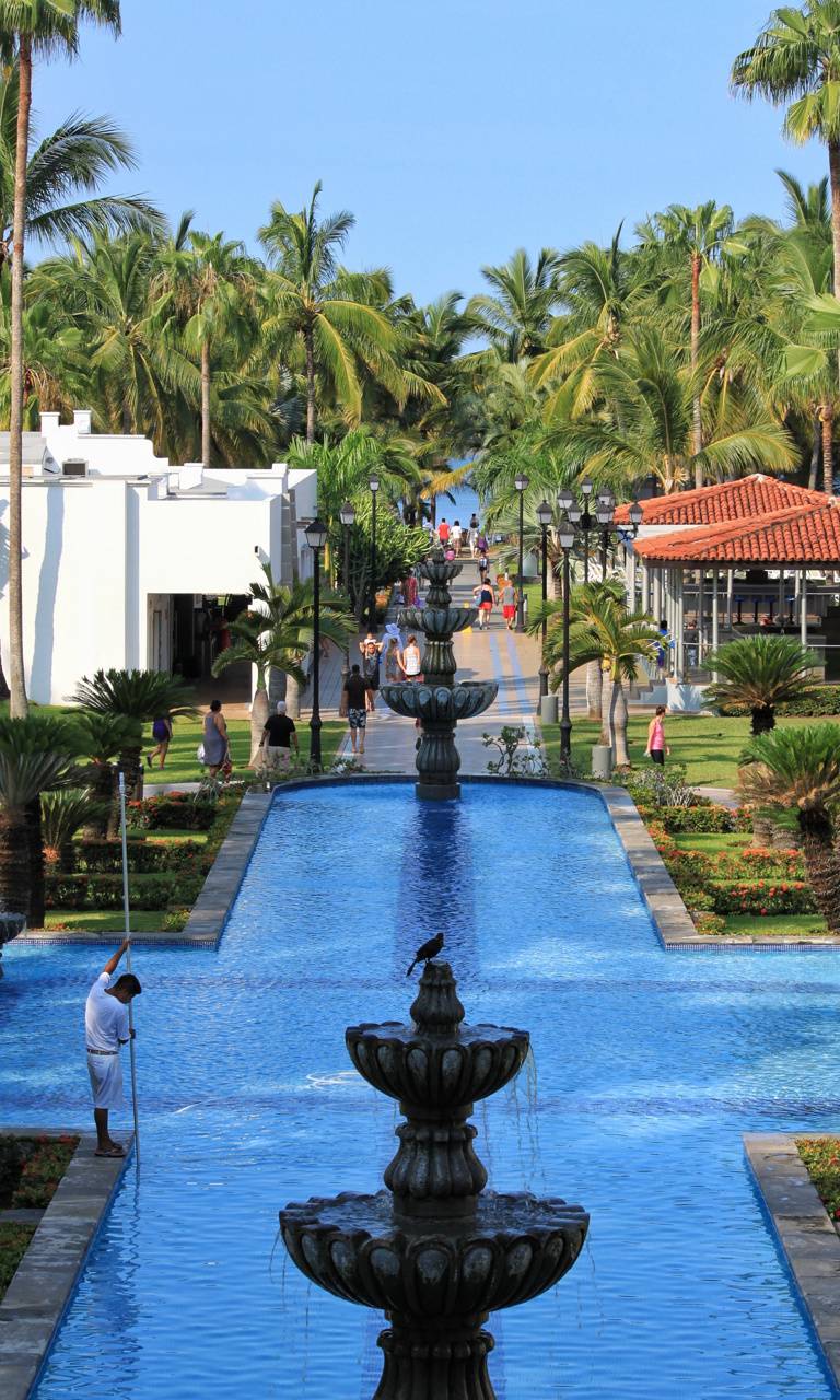 Resort Riu Jalisco piscina fontana, 768x1280 Full HD Verticale, iPhone