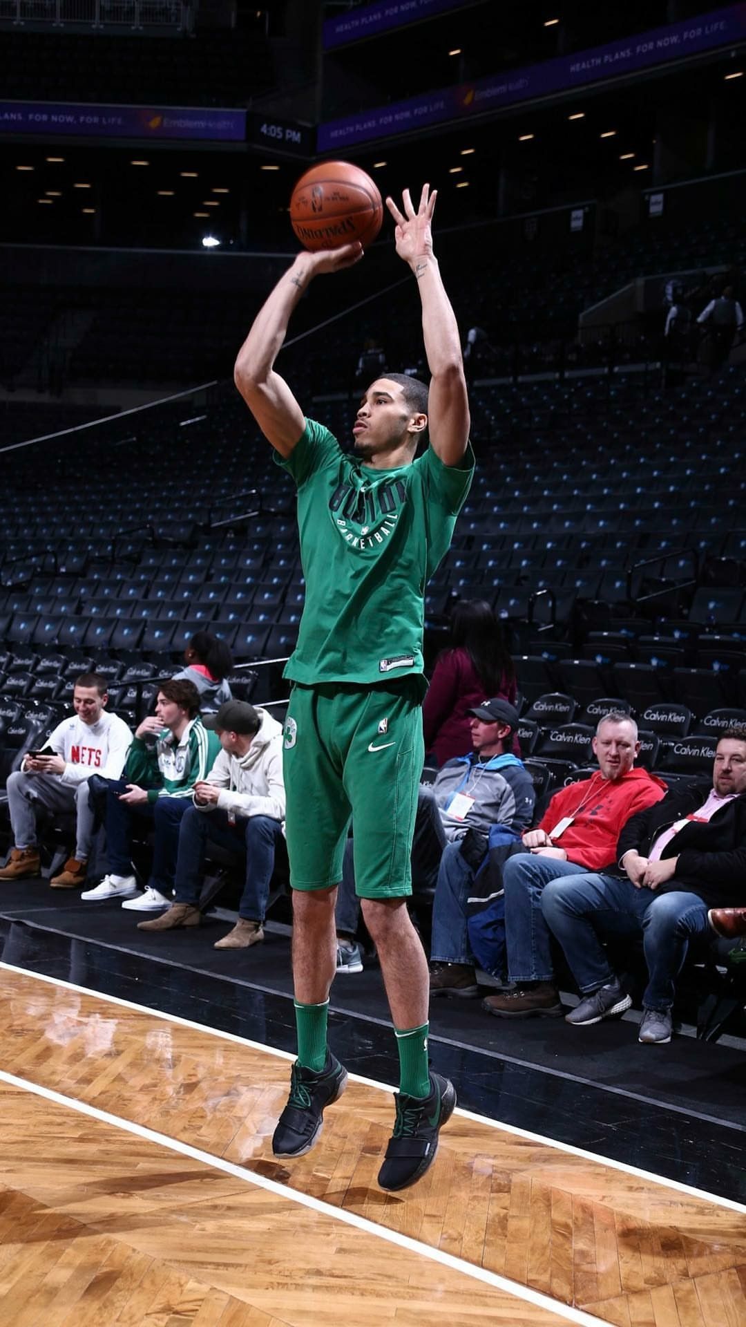 Giocatore basket Celtics tiro, 1080x1920 Full HD Verticale, iPhone