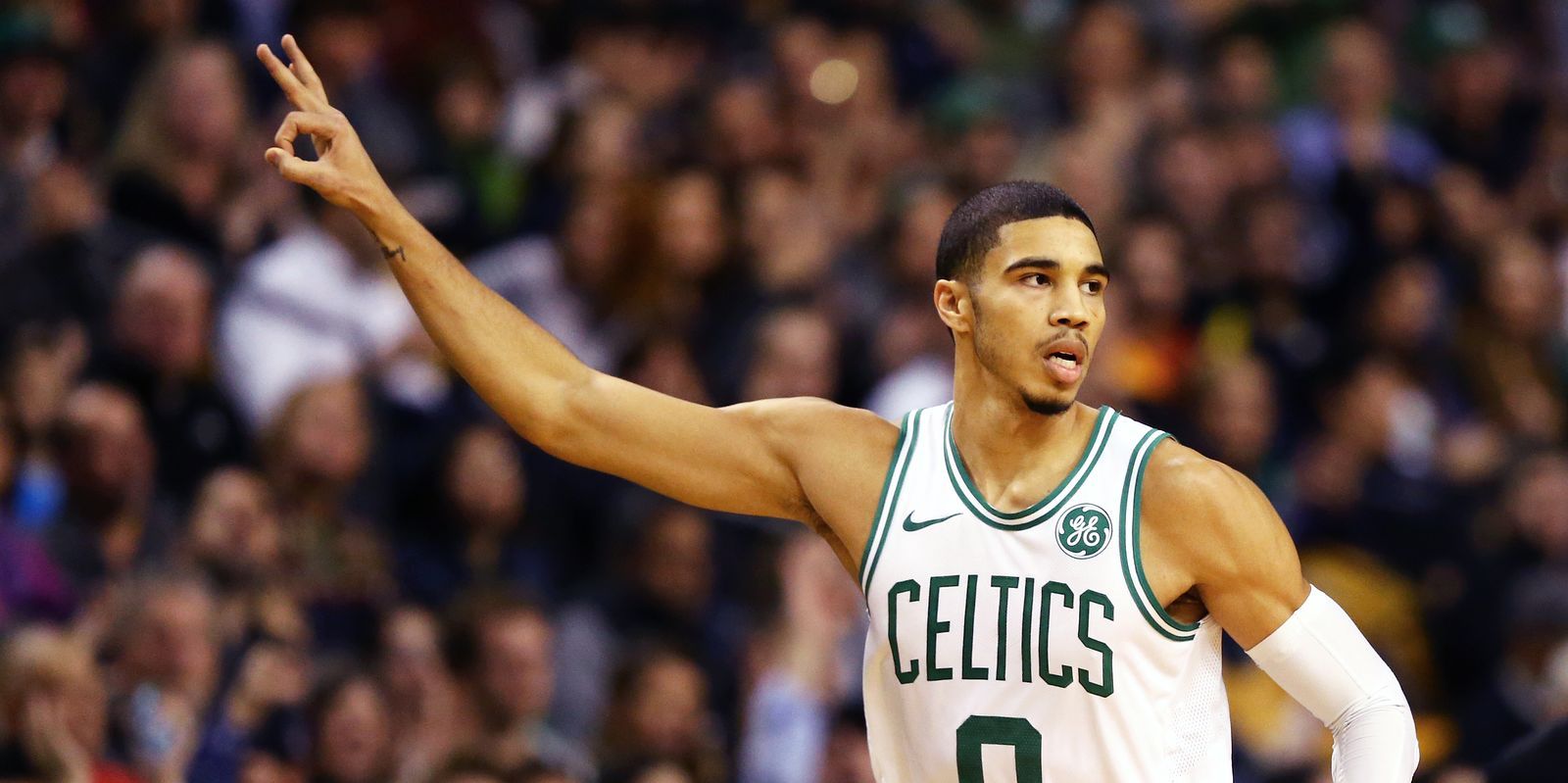 Jayson Tatum Celtics campo, 1600x799 HD Ready, Desktop