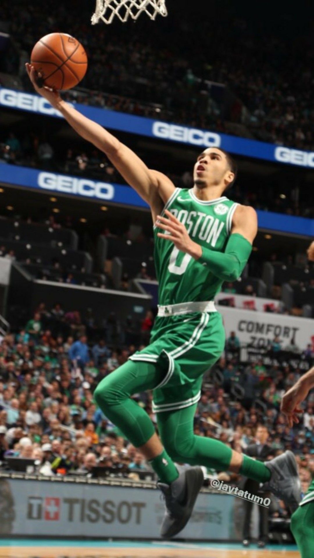 Giocatore Boston Celtics schiacciata, 1080x1920 Verticale, Mobile