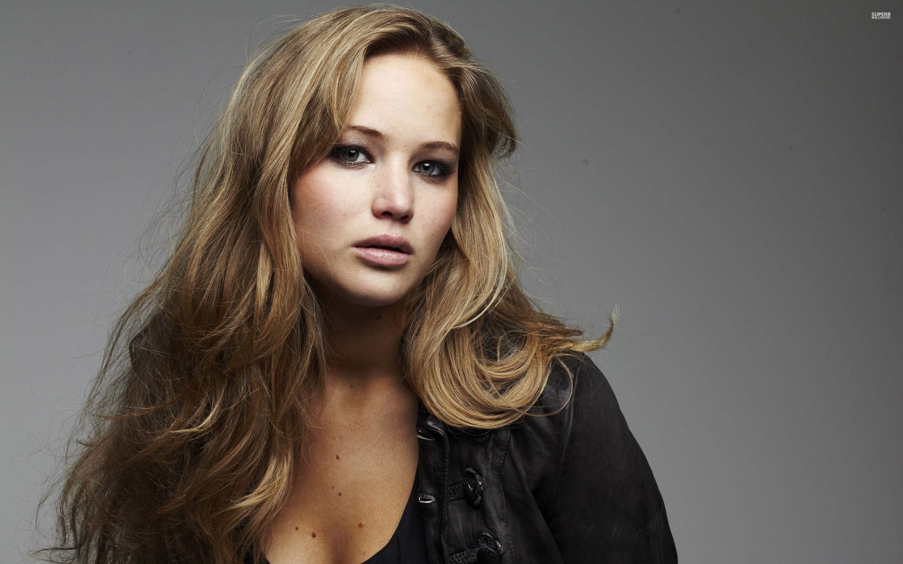 Jennifer Lawrence ritratto, 2880x1800 2K, Desktop