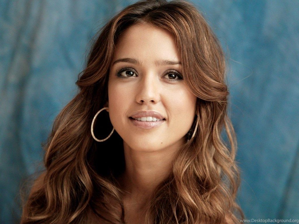 Jessica Alba ritratto sfondo blu, 1024x768 HD, PC Desktop