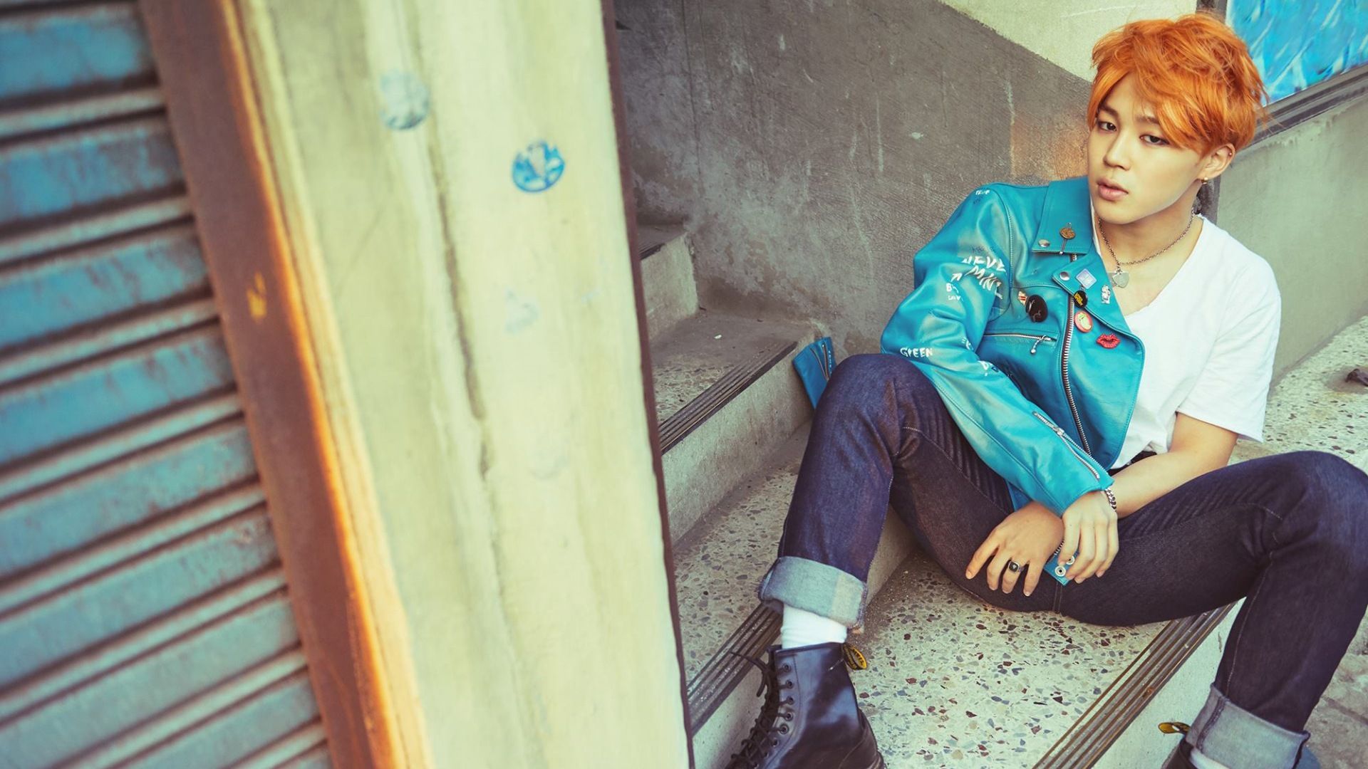 Jimin BTS seduto scalini, 1920x1080 Full HD 1080p, PC