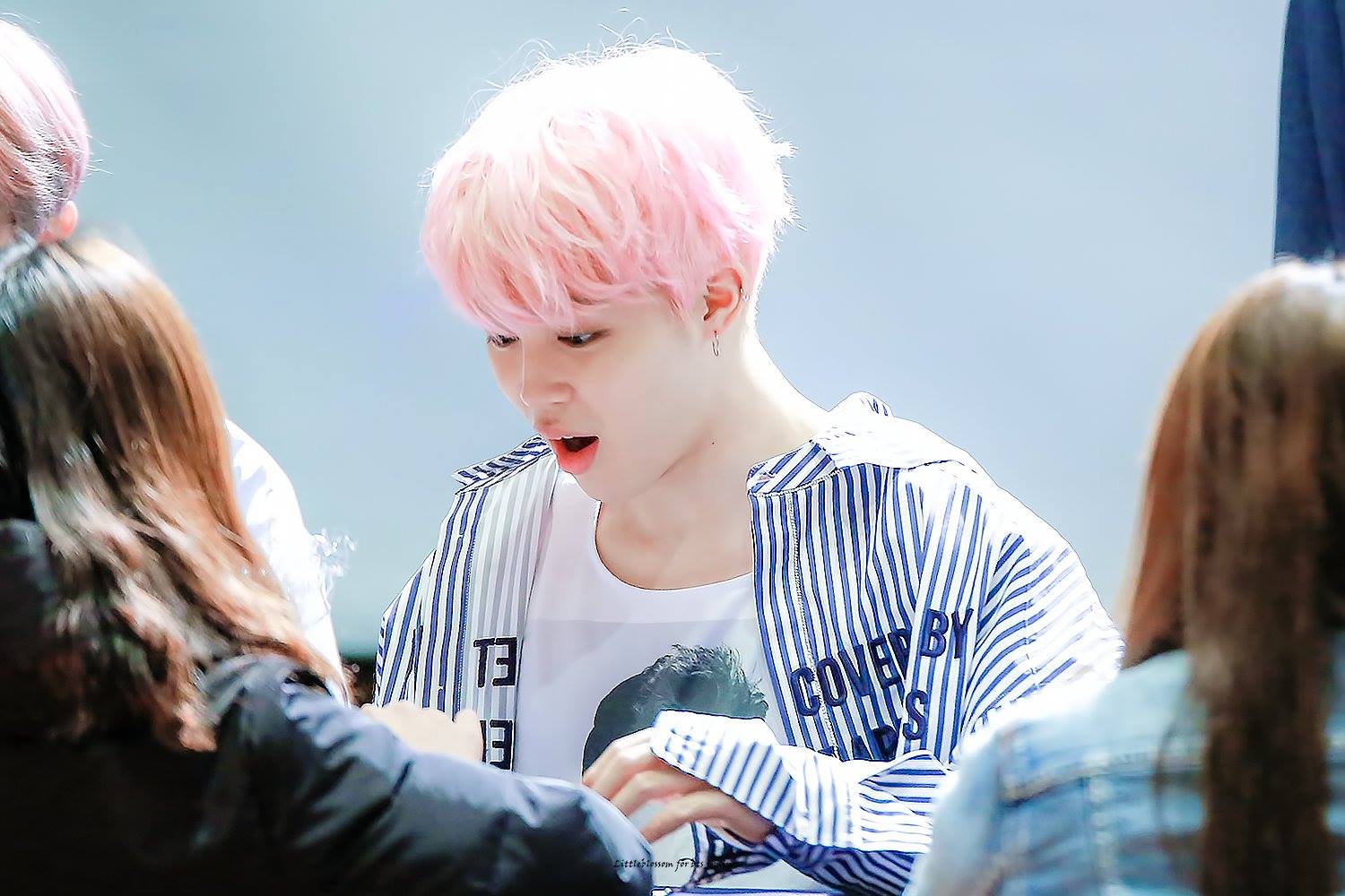 Jimin BTS con microfono, 1200x750 HD, PC Desktop
