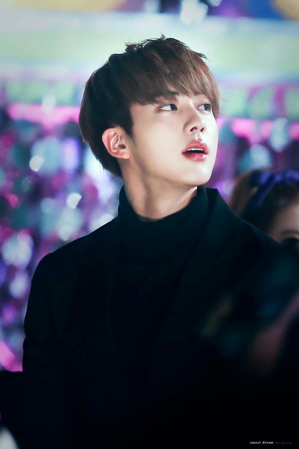 Jin BTS maglione nero, 1000x1500 Verticale, Mobile