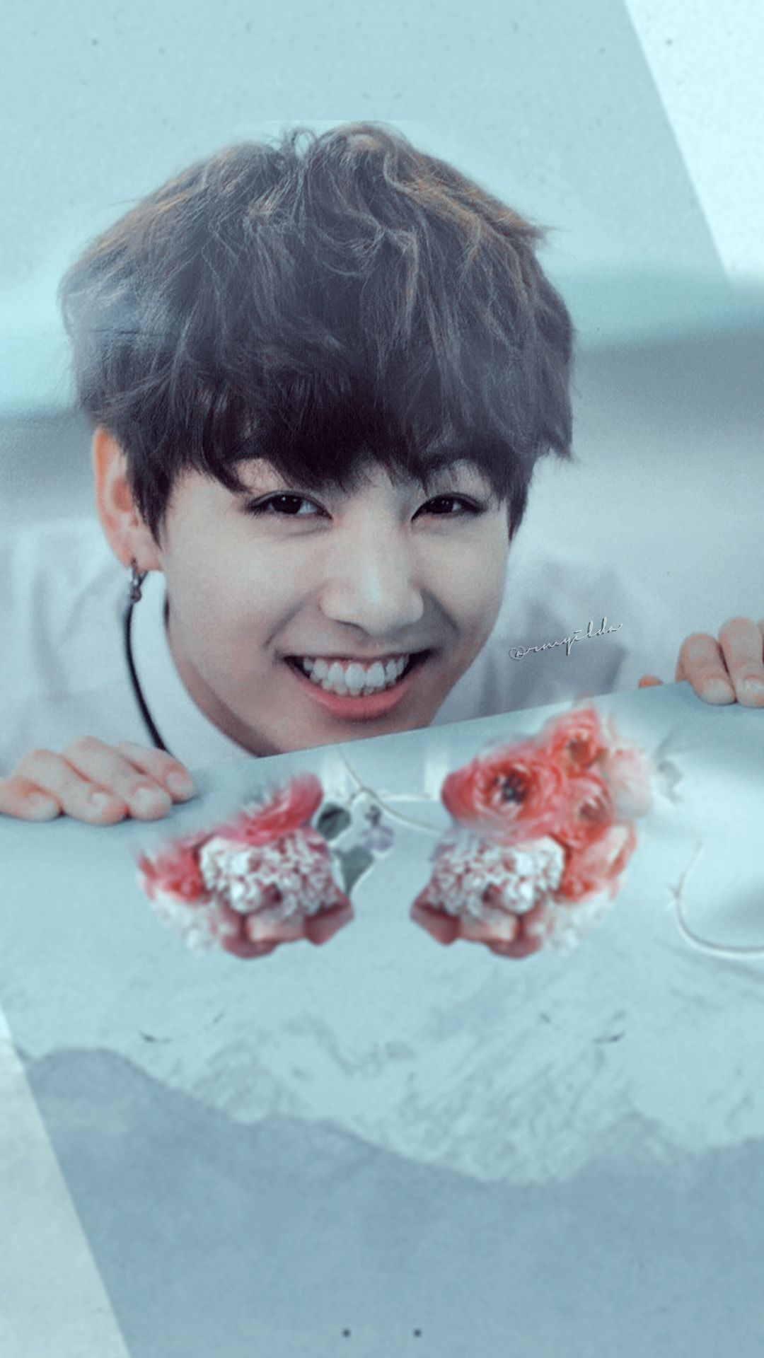 Jungkook BTS sorridente peluche, 1080x1920 Full HD Verticale, iPhone