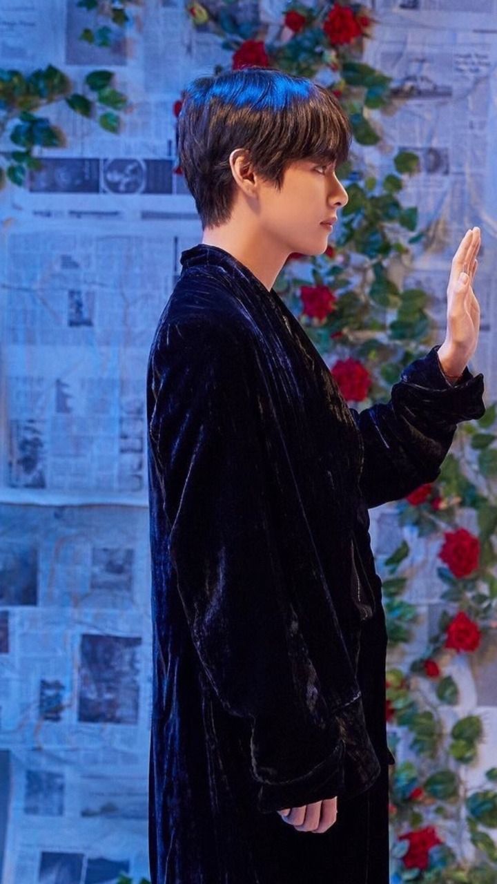 Idol BTS con rose rosse, 720x1280 Verticale, Mobile