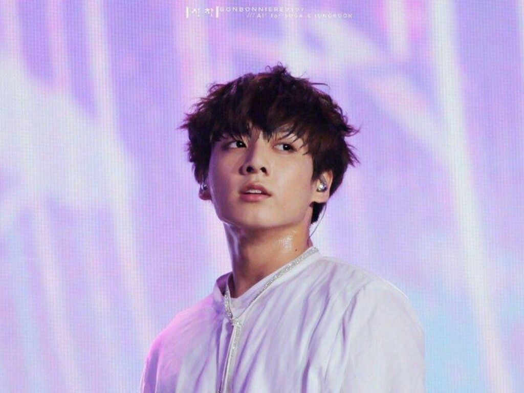 Idol BTS giacca bianca palco, 1024x768 HD, Monitor Gaming
