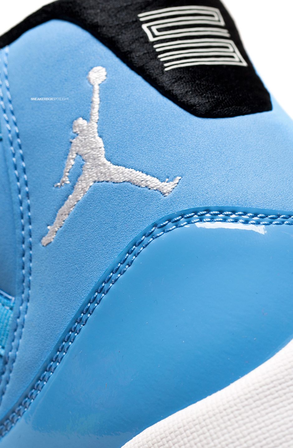 Sneaker Jordan azzurra dettaglio, 940x1436 Full HD Verticale, iPhone Pro