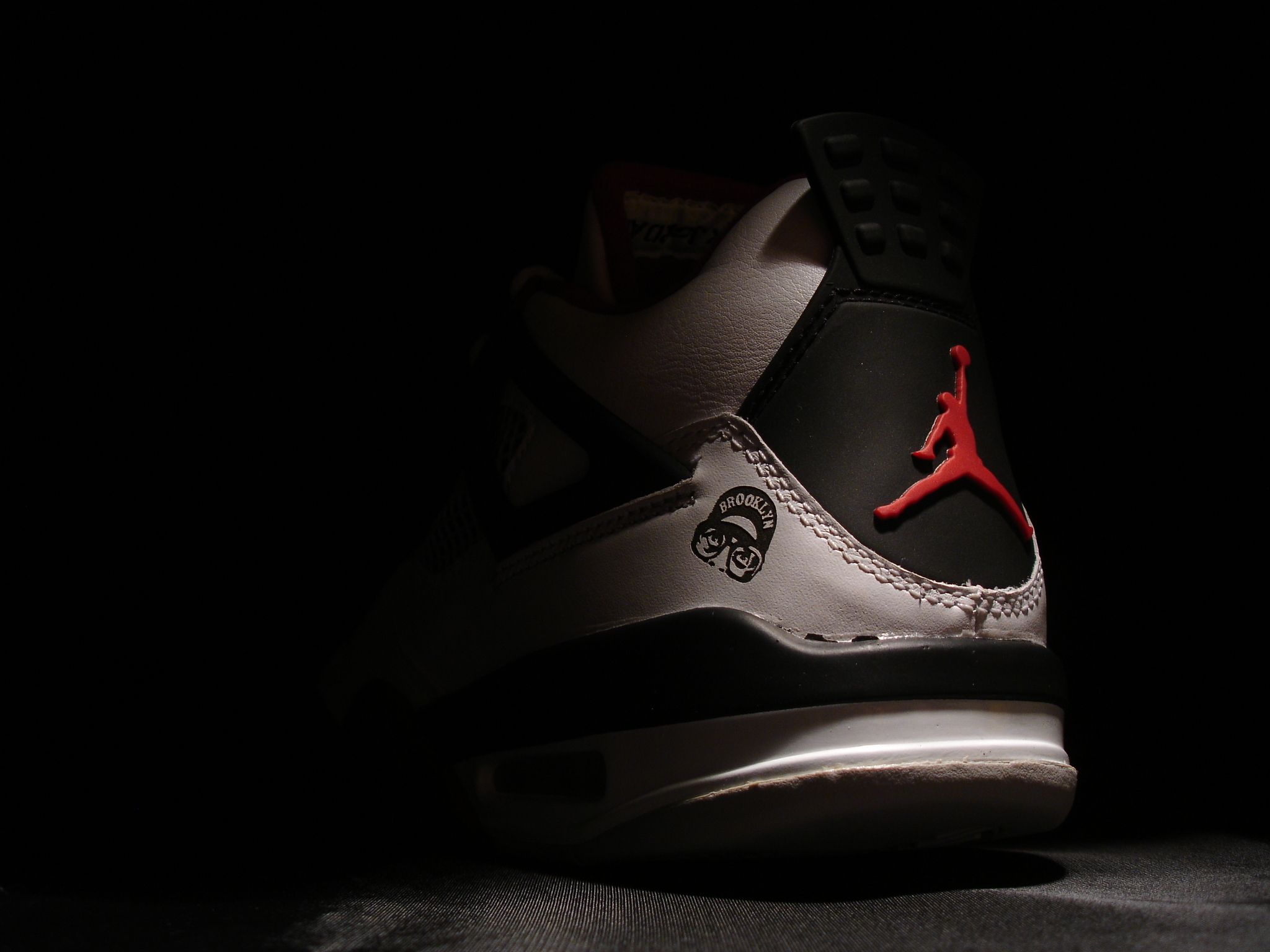 Scarpa Air Jordan 3 nera, 2048x1536 2K, Desktop