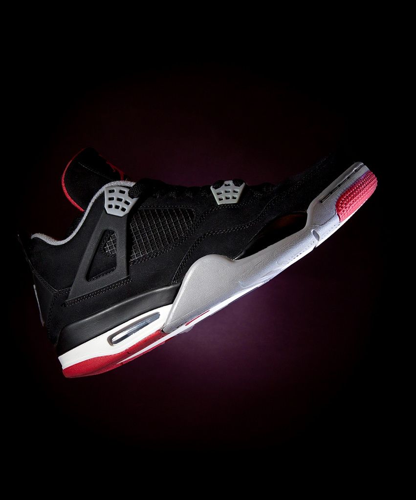 Sneaker Jordan 4 nera rossa, 851x1024 Full HD Verticale, Smartphone