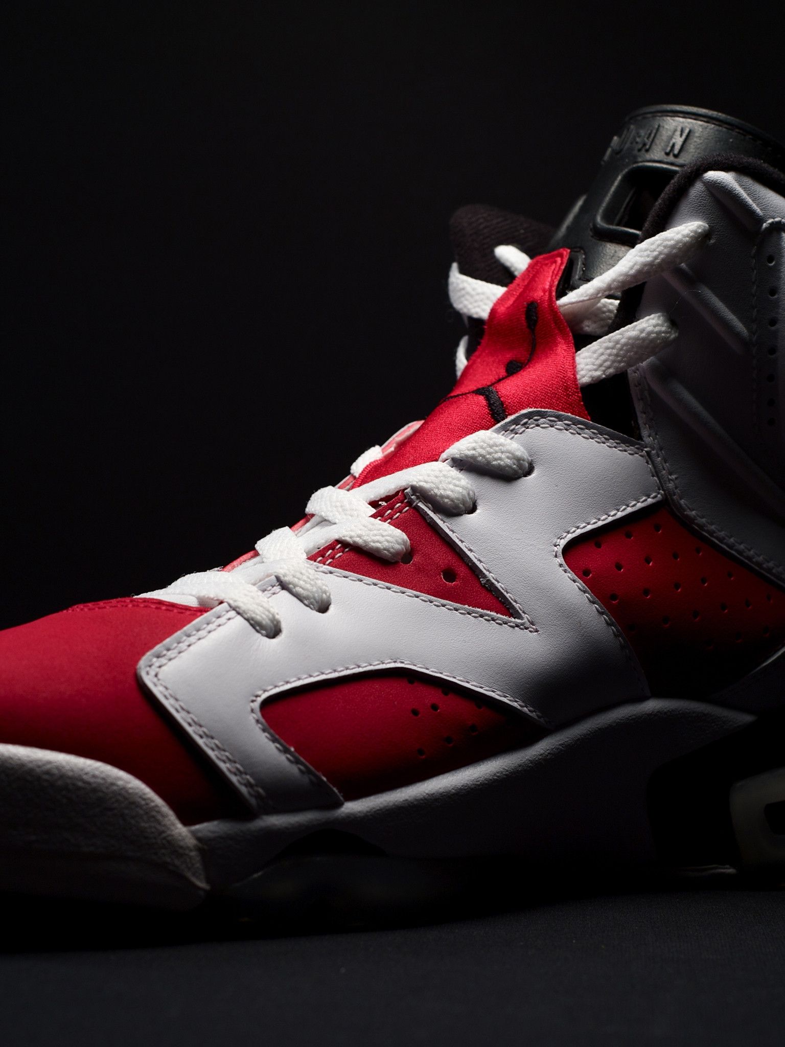 Sneaker Air Jordan rossa nera, 1536x2048 Full HD Verticale, iPhone