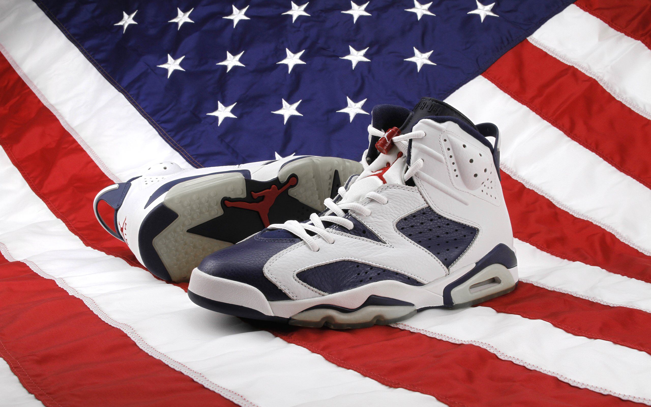 Sneaker Air Jordan bandiera USA, 2560x1600 2K, MacBook Pro
