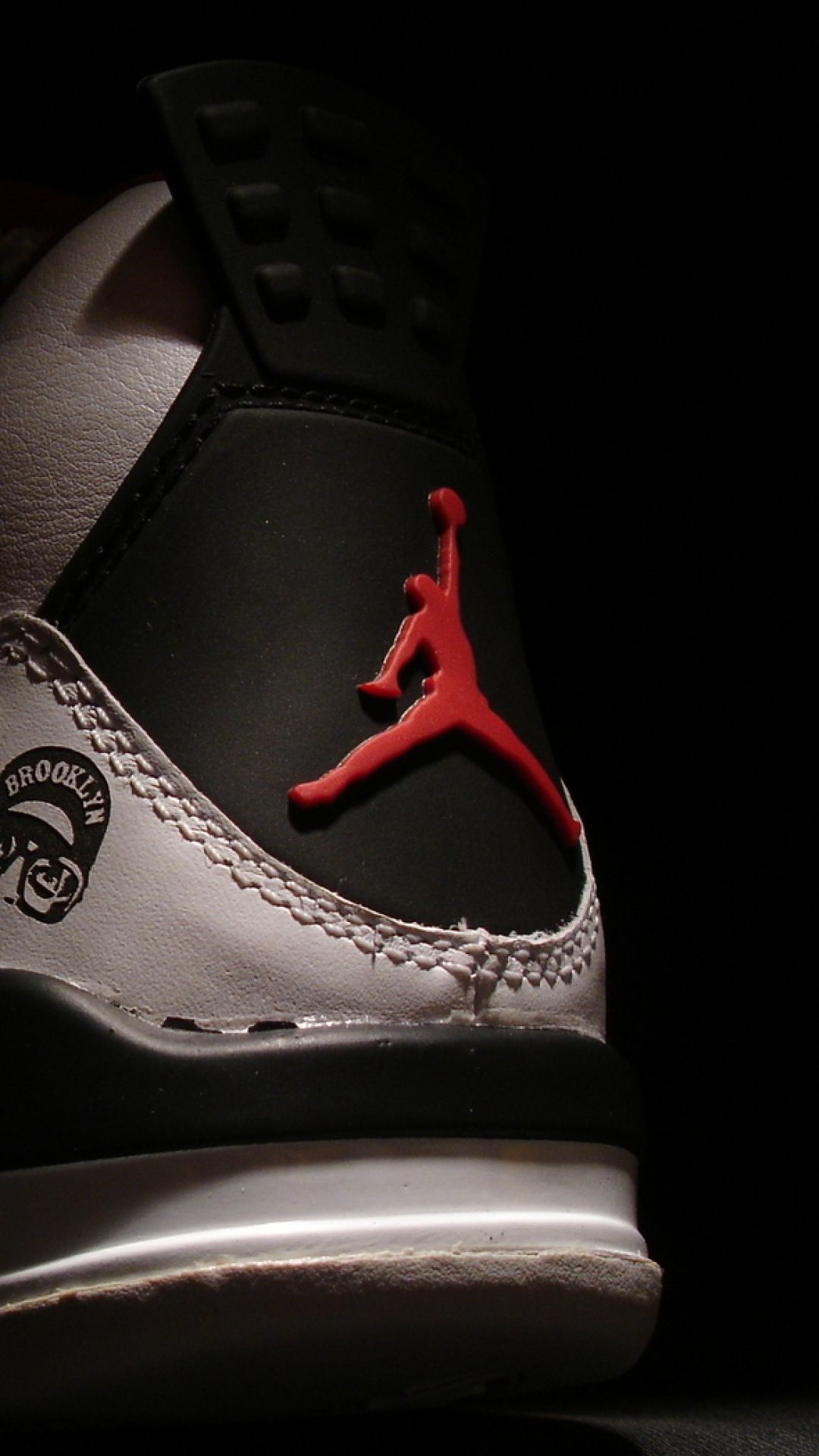 Logo Jumpman Jordan rosso nero, 1080x1920 Verticale, iPhone