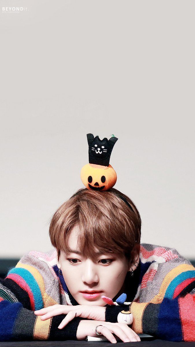 Jungkook con zucca in testa, 675x1200 Full HD Verticale, iPhone