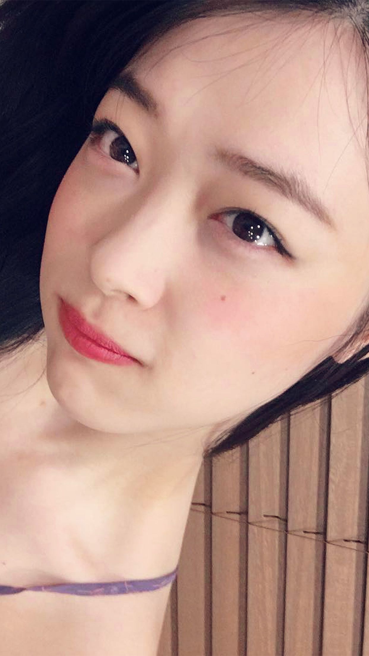 Ragazza asiatica selfie carino, 1242x2208 Verticale, Telefono