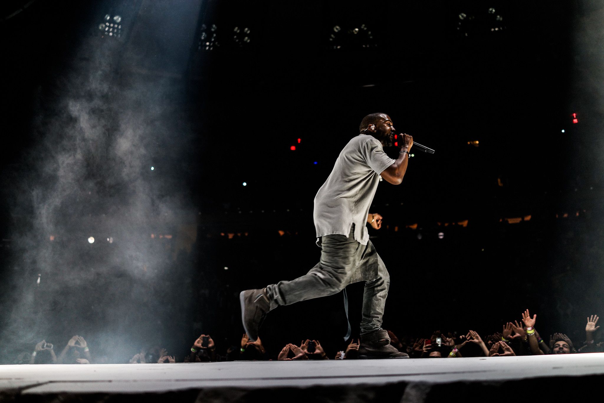 Kanye West concerto bianco nero, 2048x1365 alta risoluzione, Desktop