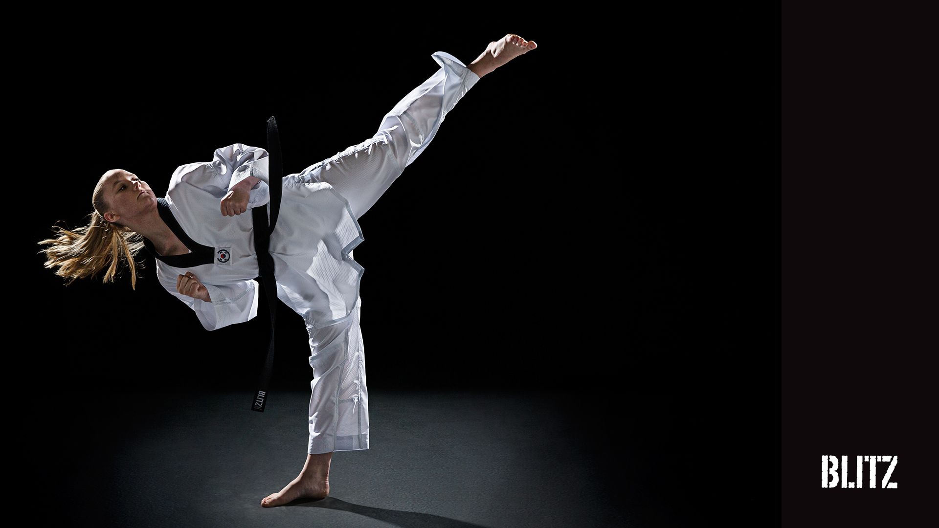 Karateka calcio alto sfondo nero, 1920x1080 Full HD, PC Desktop