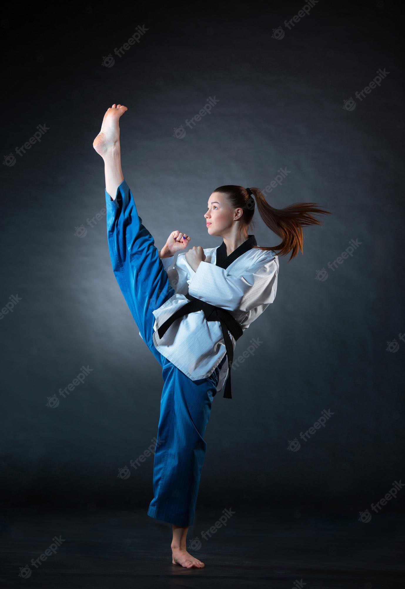donna karate calcio alto, 1378x2000 Full HD Verticale, iPhone