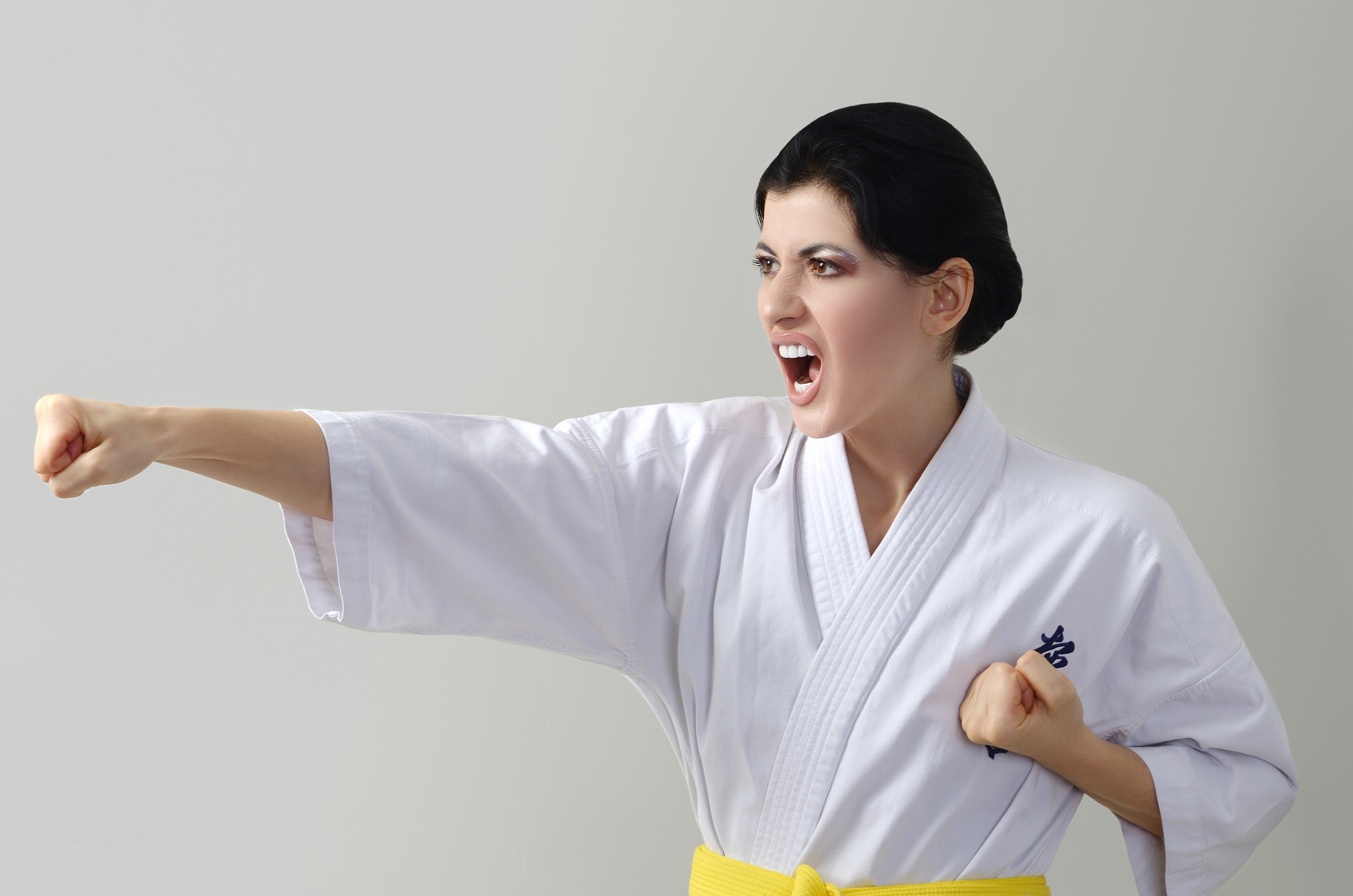 Donna karate pugno urlo, 4000x2649 4K, Desktop 4K