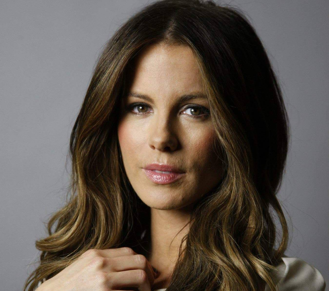 Kate Beckinsale ritratto, 1349x1194 720p, Laptop