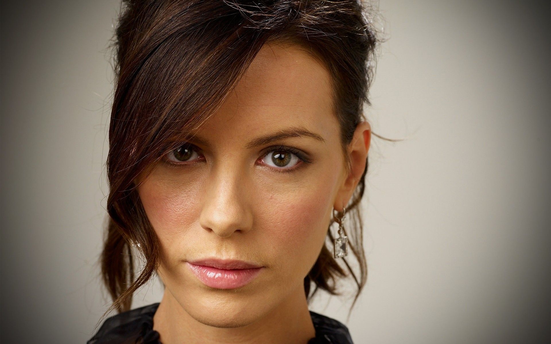 Kate Beckinsale ritratto viso, 1920x1200 WUXGA, PC