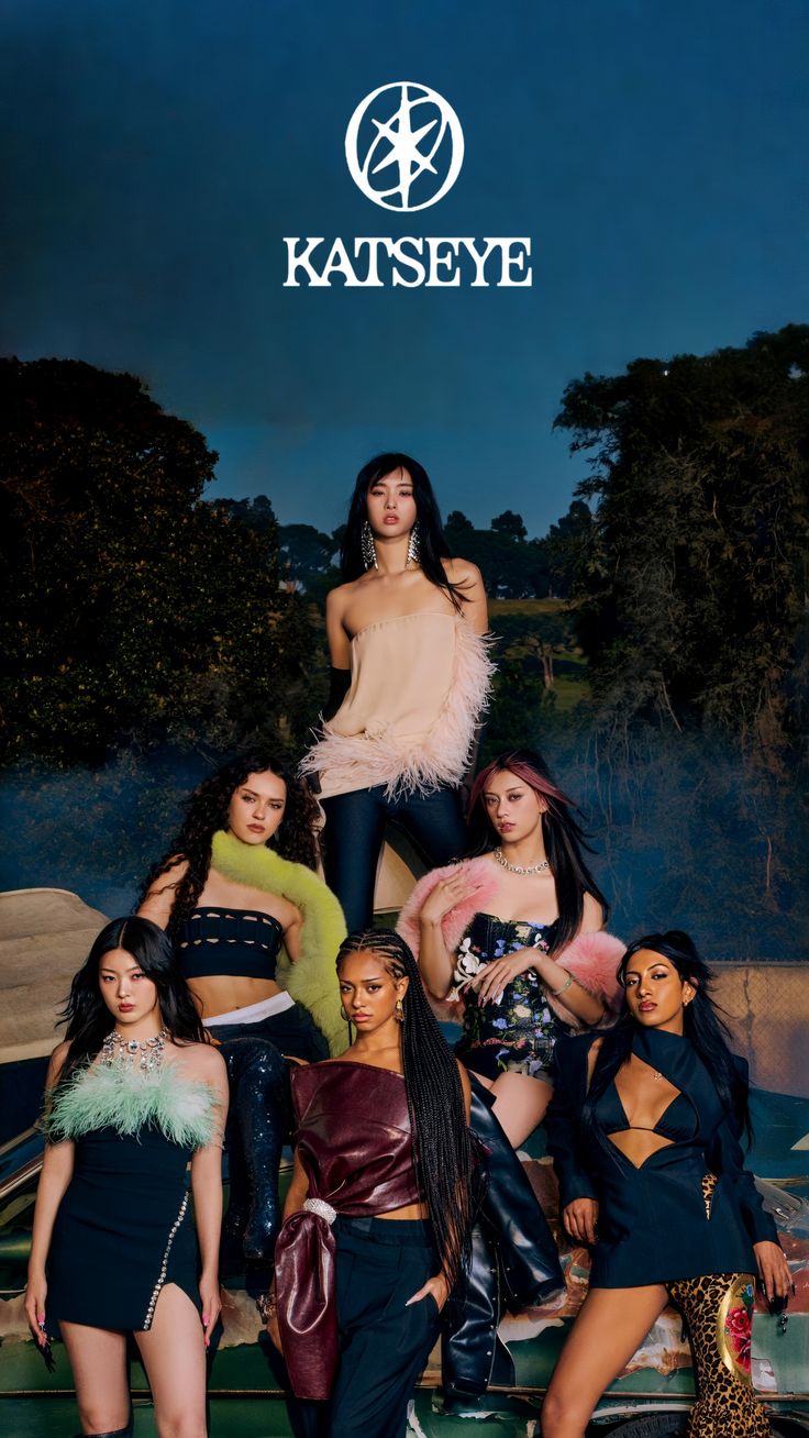 Gruppo KATSEYE, foto promozionale, 736x1308 Verticale, Telefono