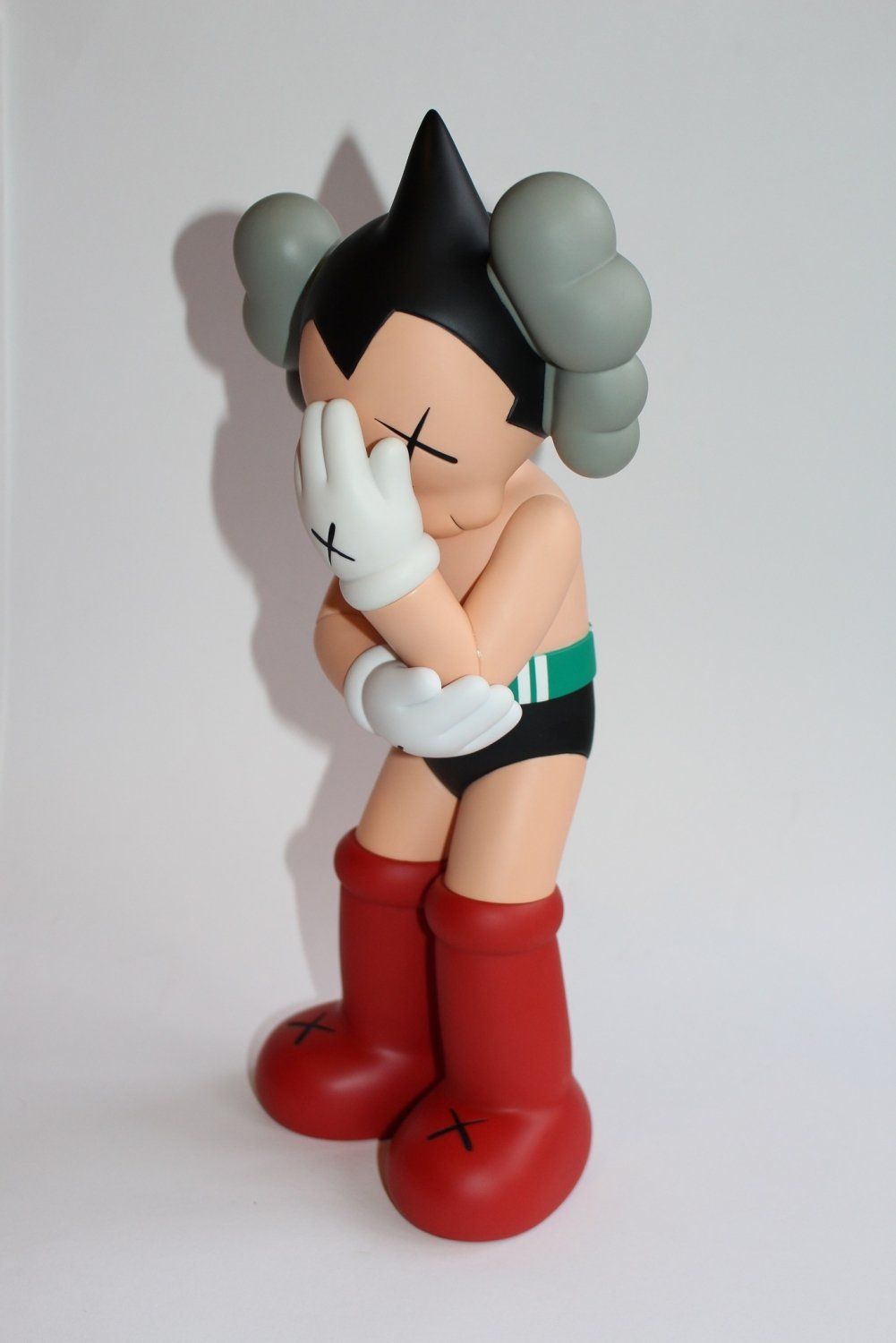 Figura KAWS Astro Boy, 1001x1500 Full HD Verticale, Smartphone