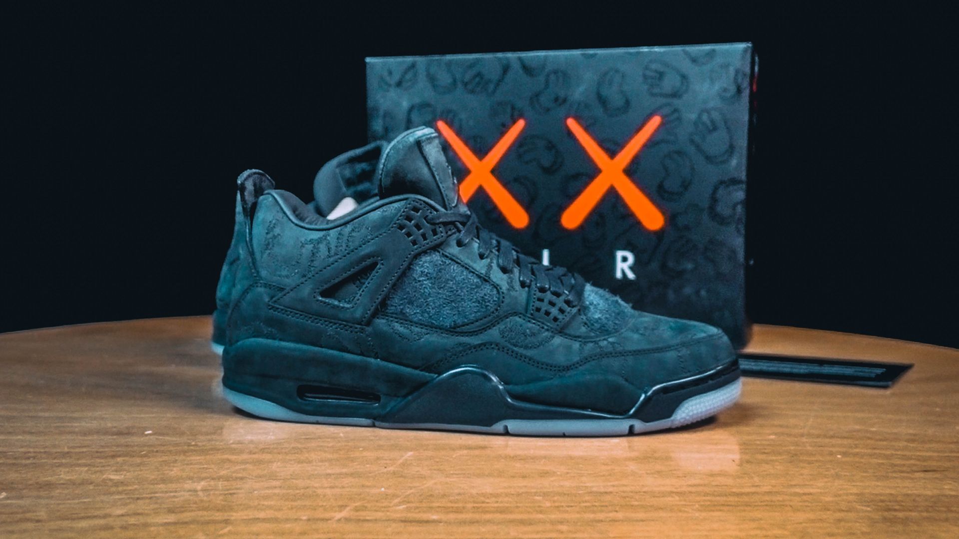 Sneaker Air Jordan 4 nera KAWS, Nike, 1920x1080 Full HD, Desktop