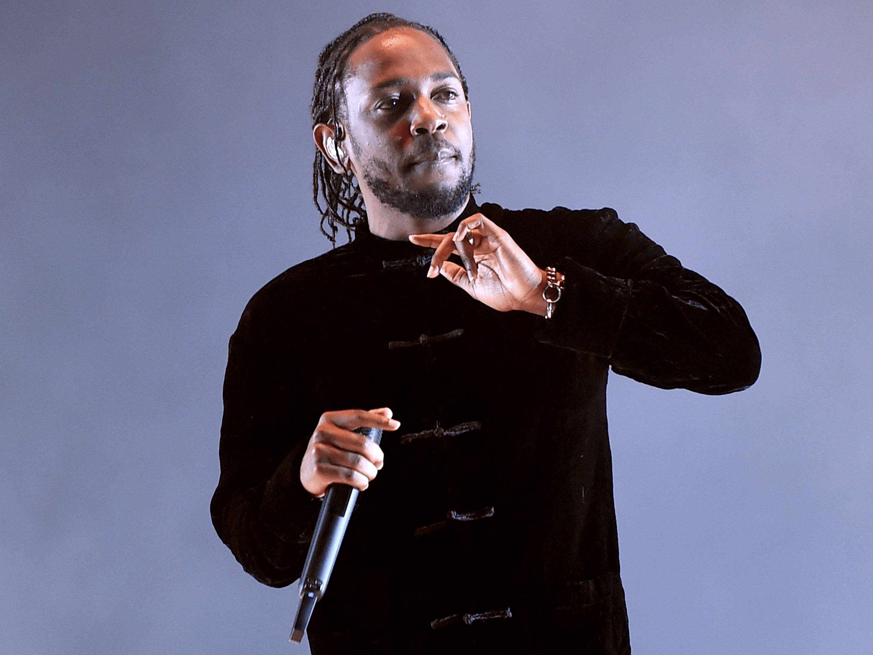 Kendrick Lamar concerto bianco e nero, 1200x1791 Verticale, iPhone Pro
