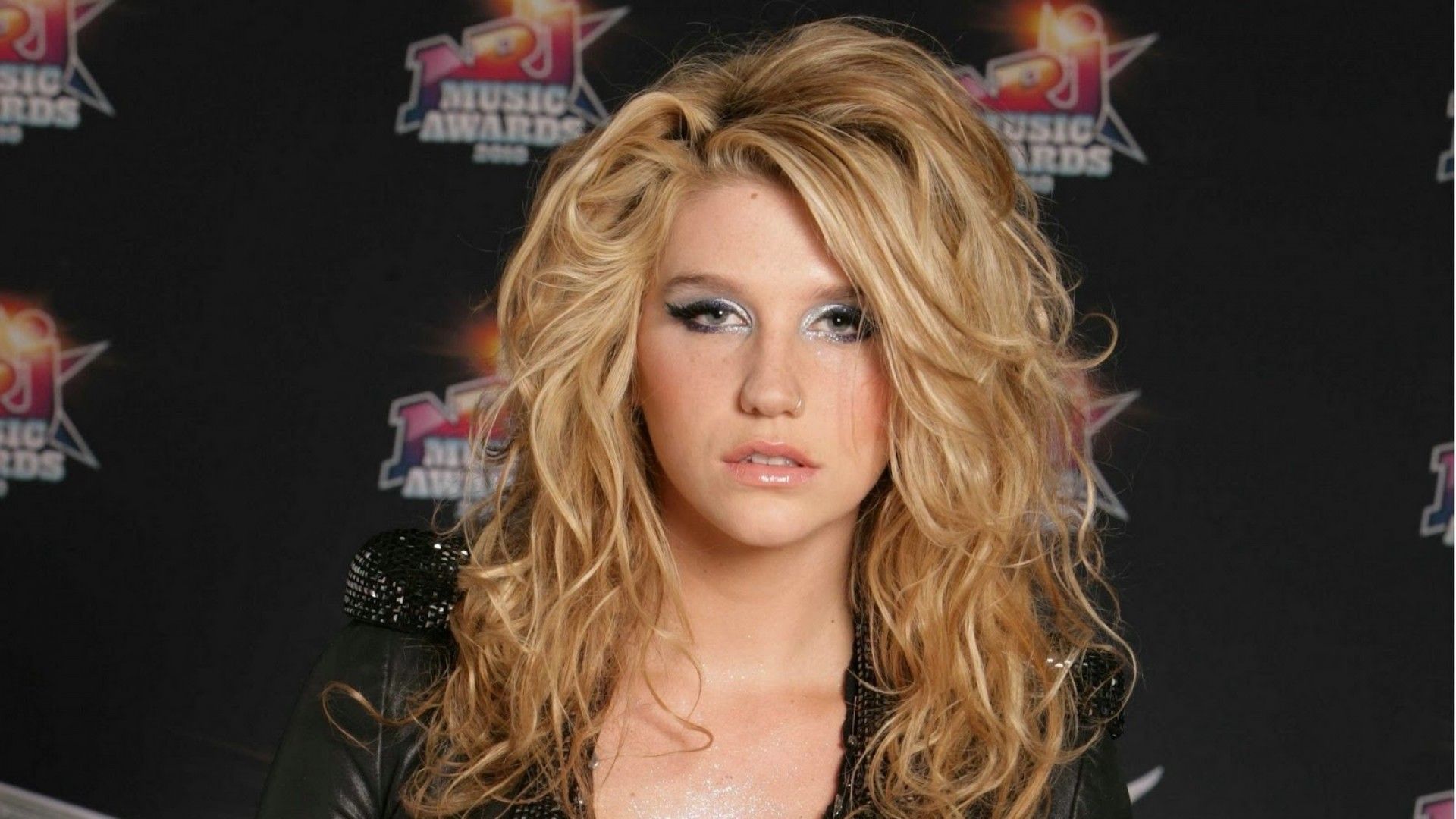 Kesha su red carpet, 1920x1080 1080p, PC Desktop