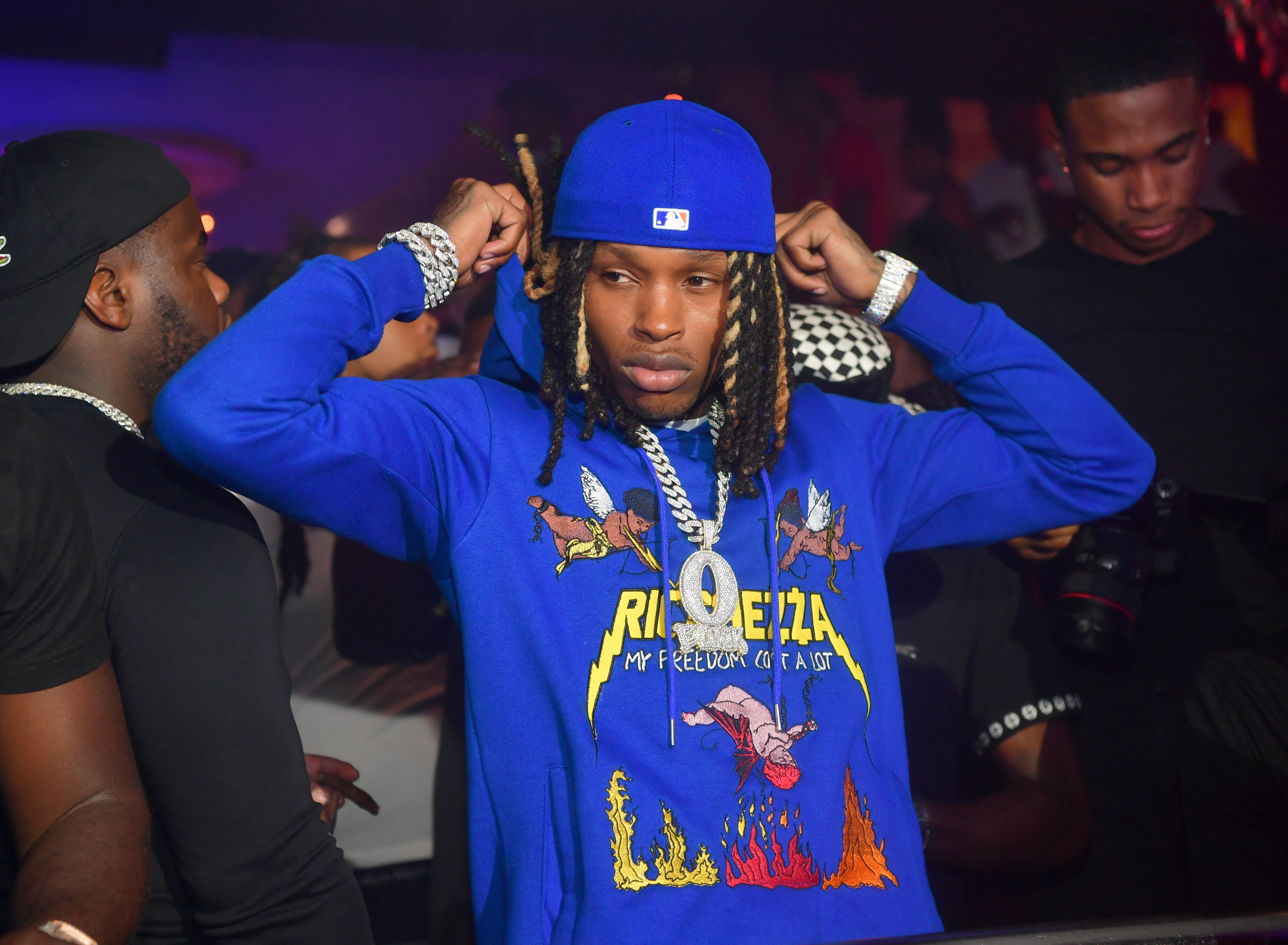 Rapper King Von felpa blu, 4880x3581 4K, Desktop 4K