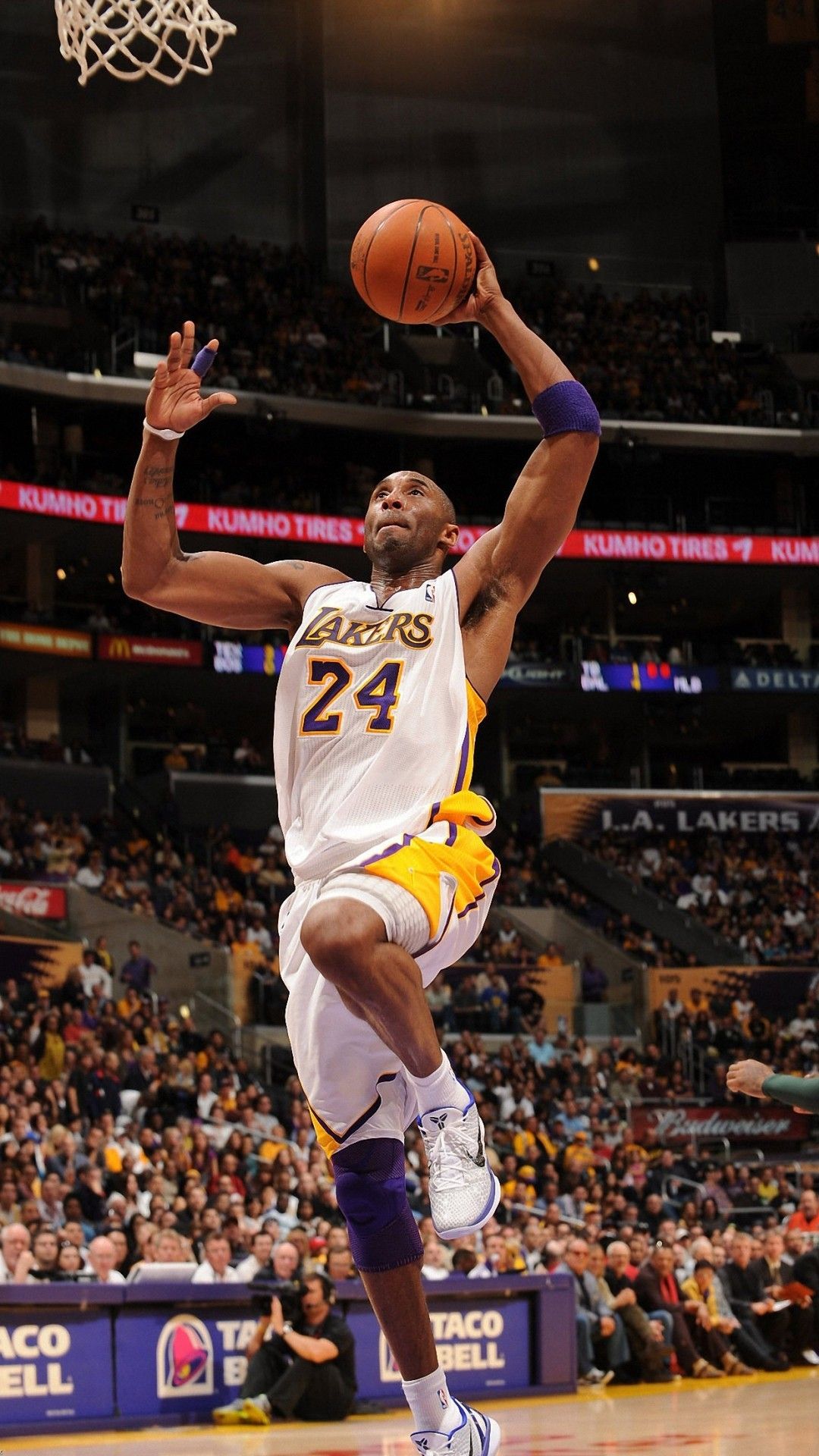 Kobe Bryant Lakers basket, 1080x1920 Verticale, iPhone Pro