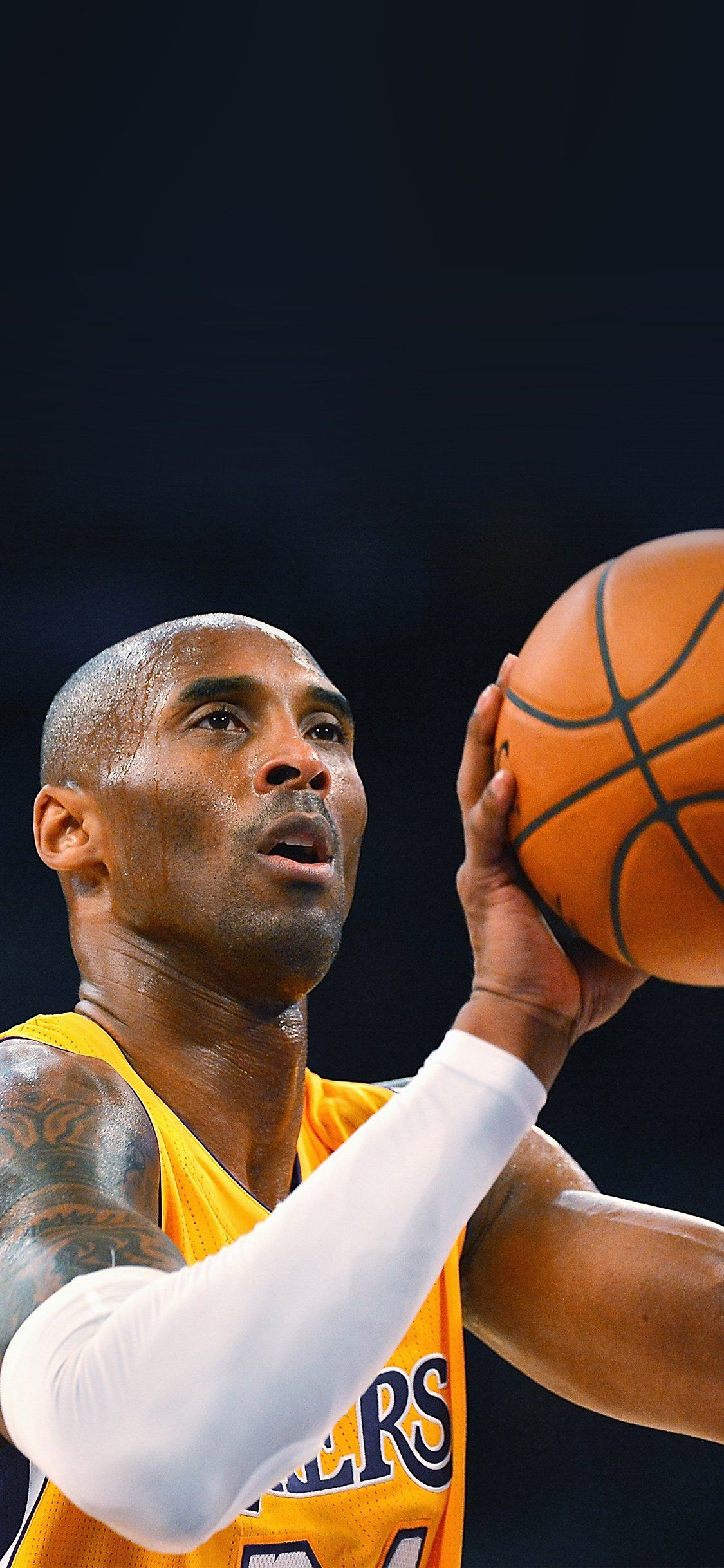 Kobe Bryant Lakers basket, numero 24, 1125x2436 Verticale, iPhone Pro Max