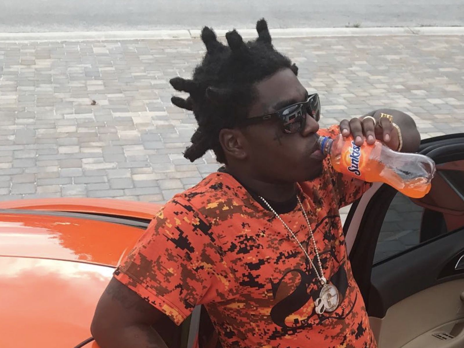 Kodak Black auto arancione, 1600x1200 HD Ready, Desktop