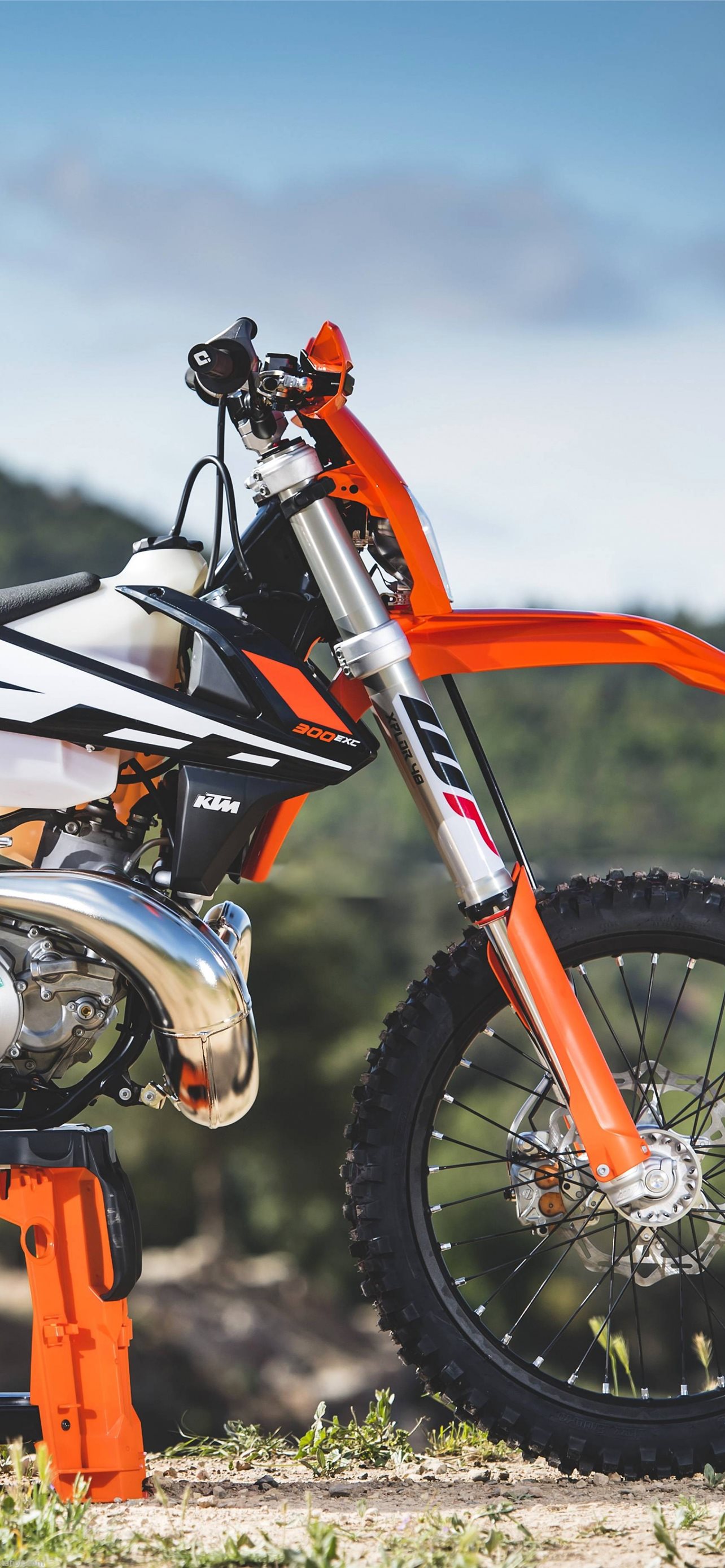 Moto KTM arancione cross, 1284x2778 Full HD Verticale, iPhone Pro Max