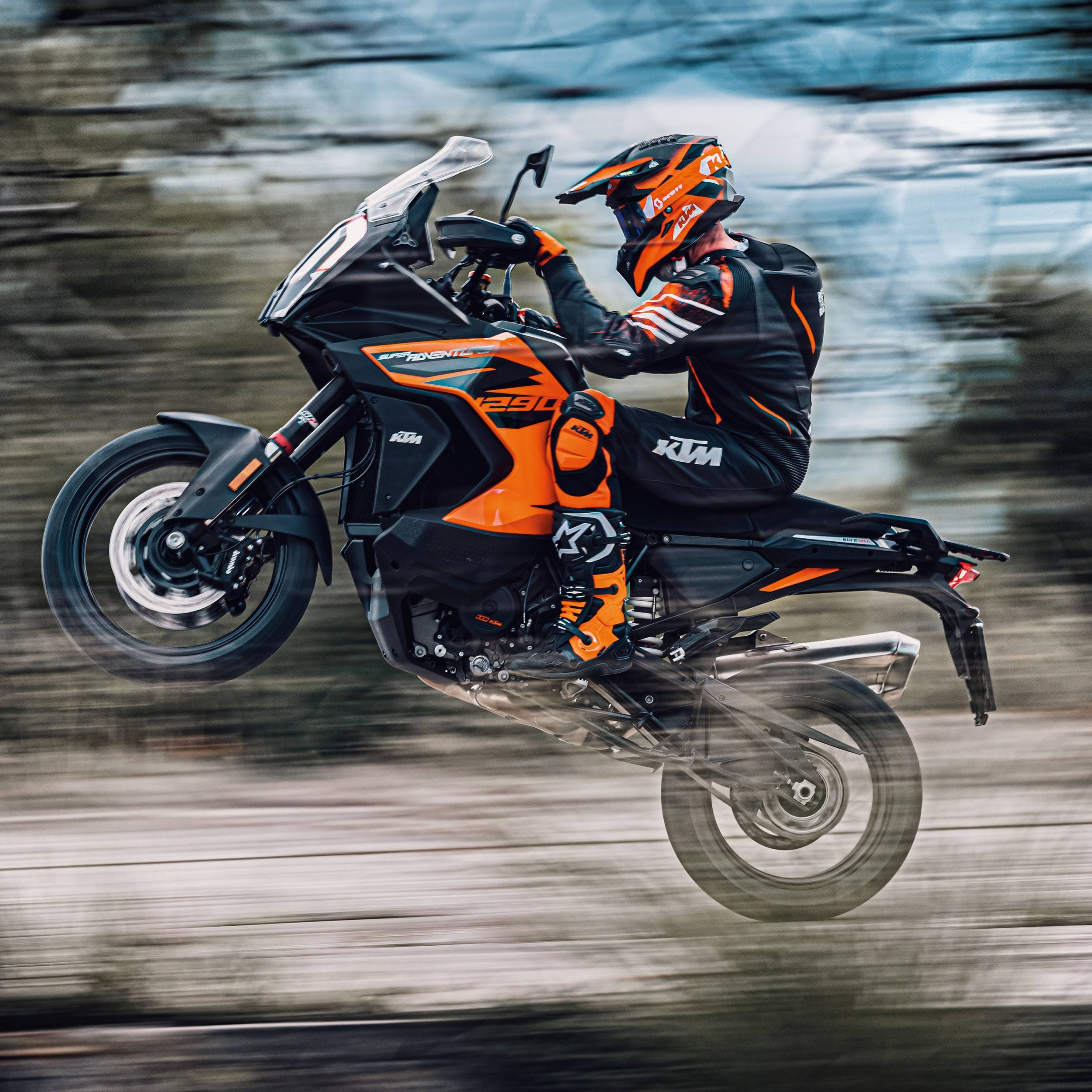Moto KTM salto arancione nera, 2560x2560 WQXGA, Monitor Gaming