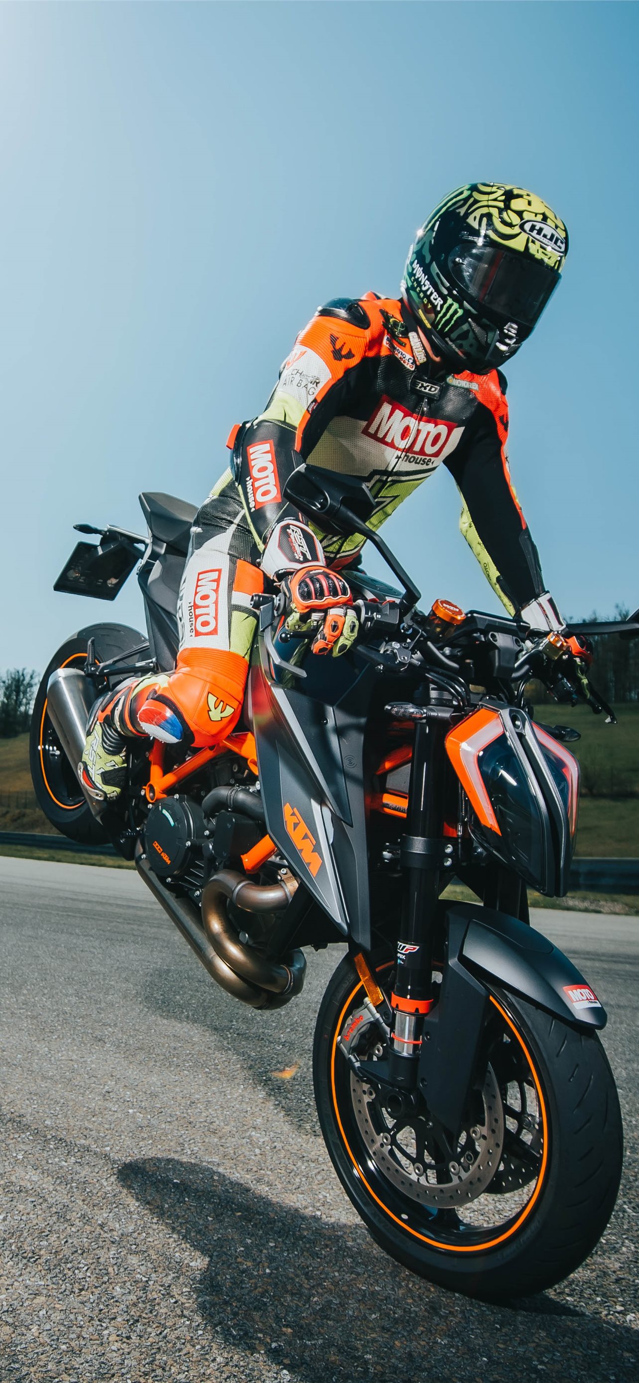 Moto KTM impennata pilota, 1284x2778 Full HD Verticale, Smartphone