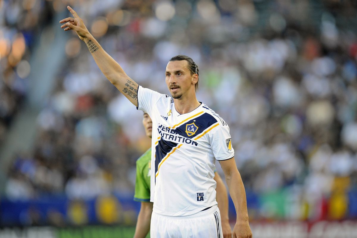 Calciatore LA Galaxy in campo, 1200x800 HD, HP Laptop