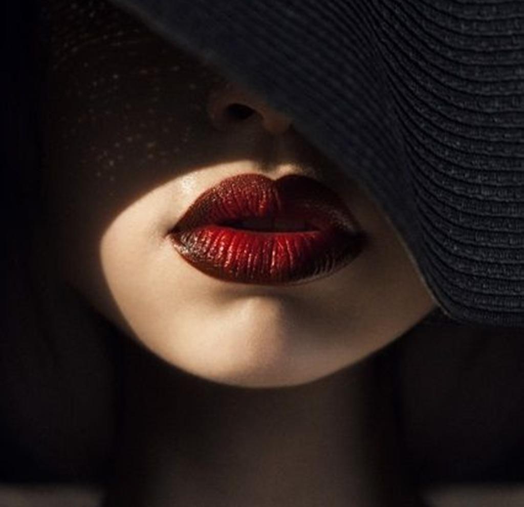 Labbra rosse cappello nero, 1024x990 HD, Desktop