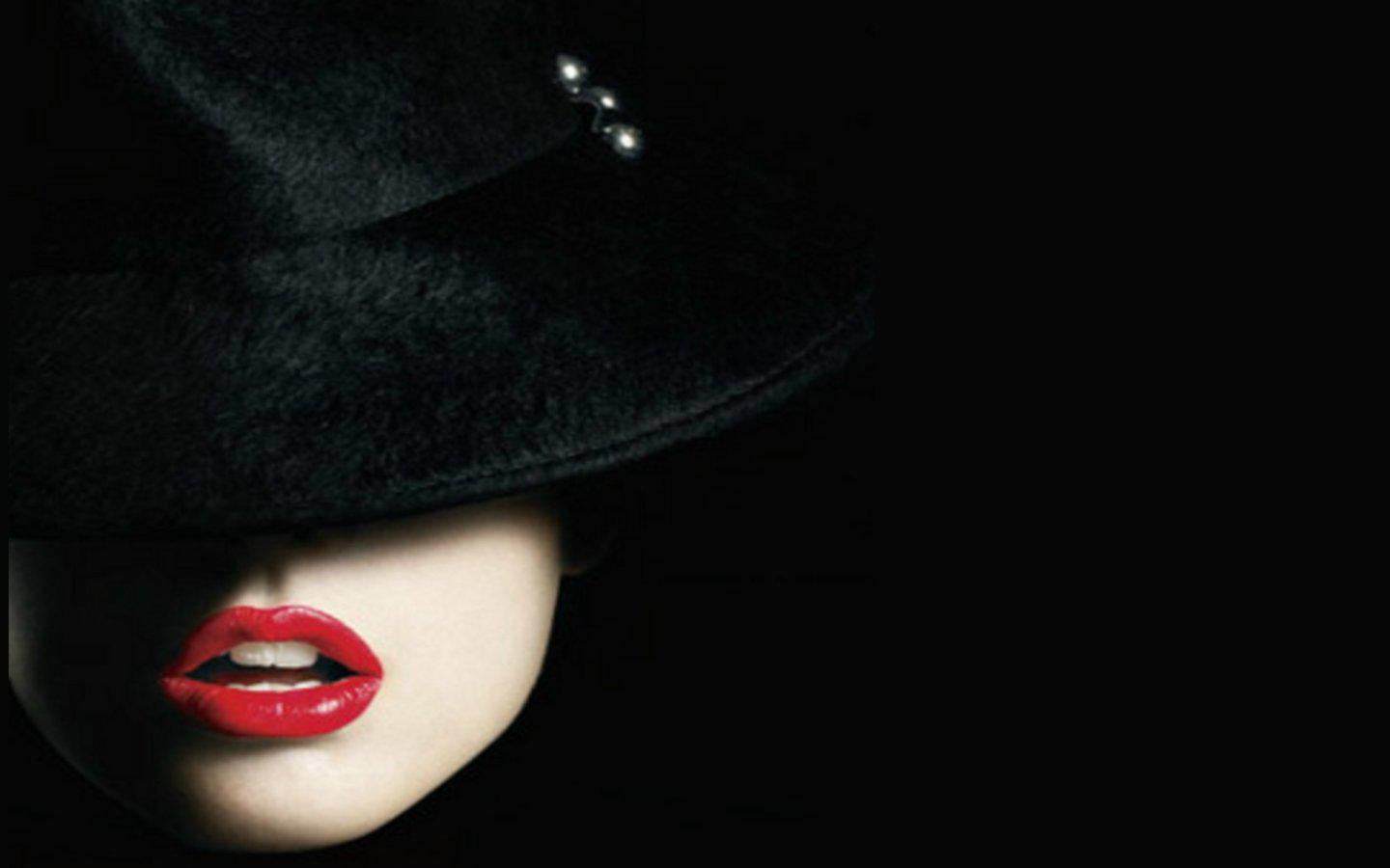 Donna cappello nero labbra rosse, 1440x900 720p, Laptop
