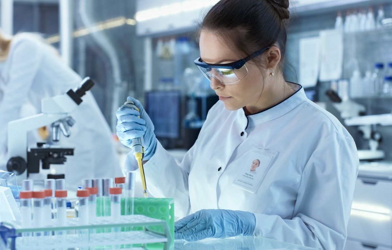 Scienziata donna in laboratorio, 1332x850 720p, Laptop