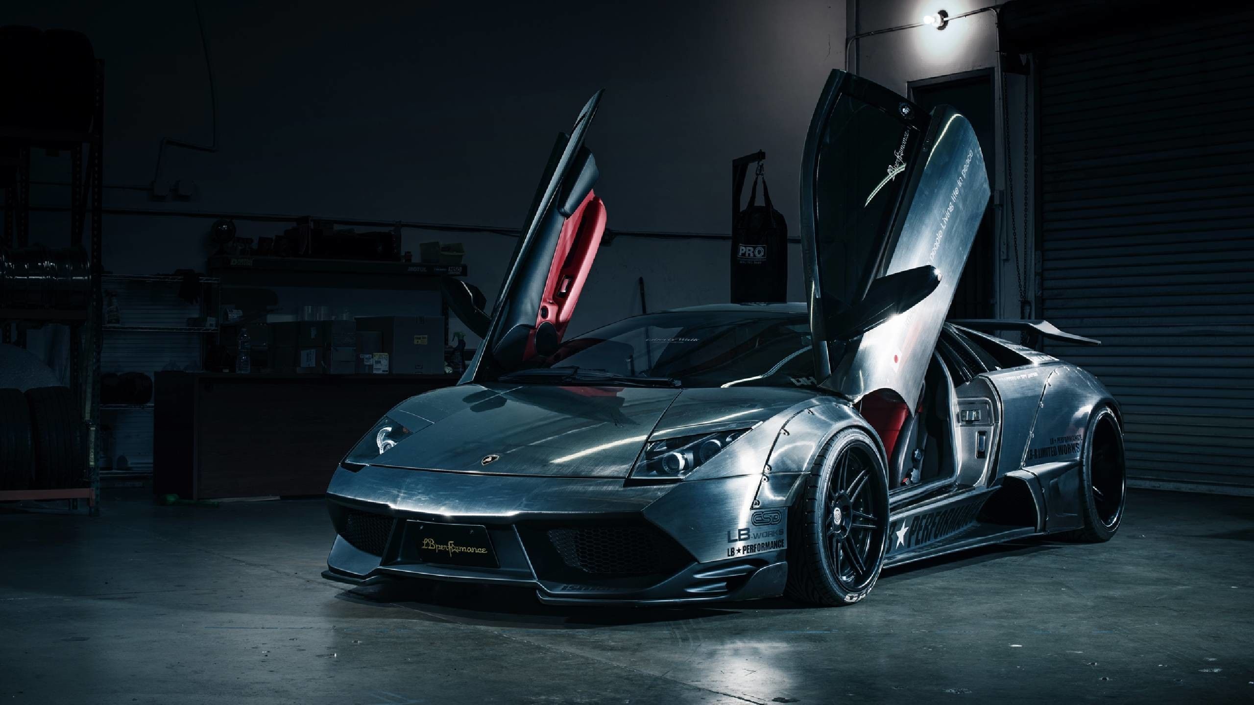 Lamborghini grigia porte aperte, 2560x1440 2K, Desktop