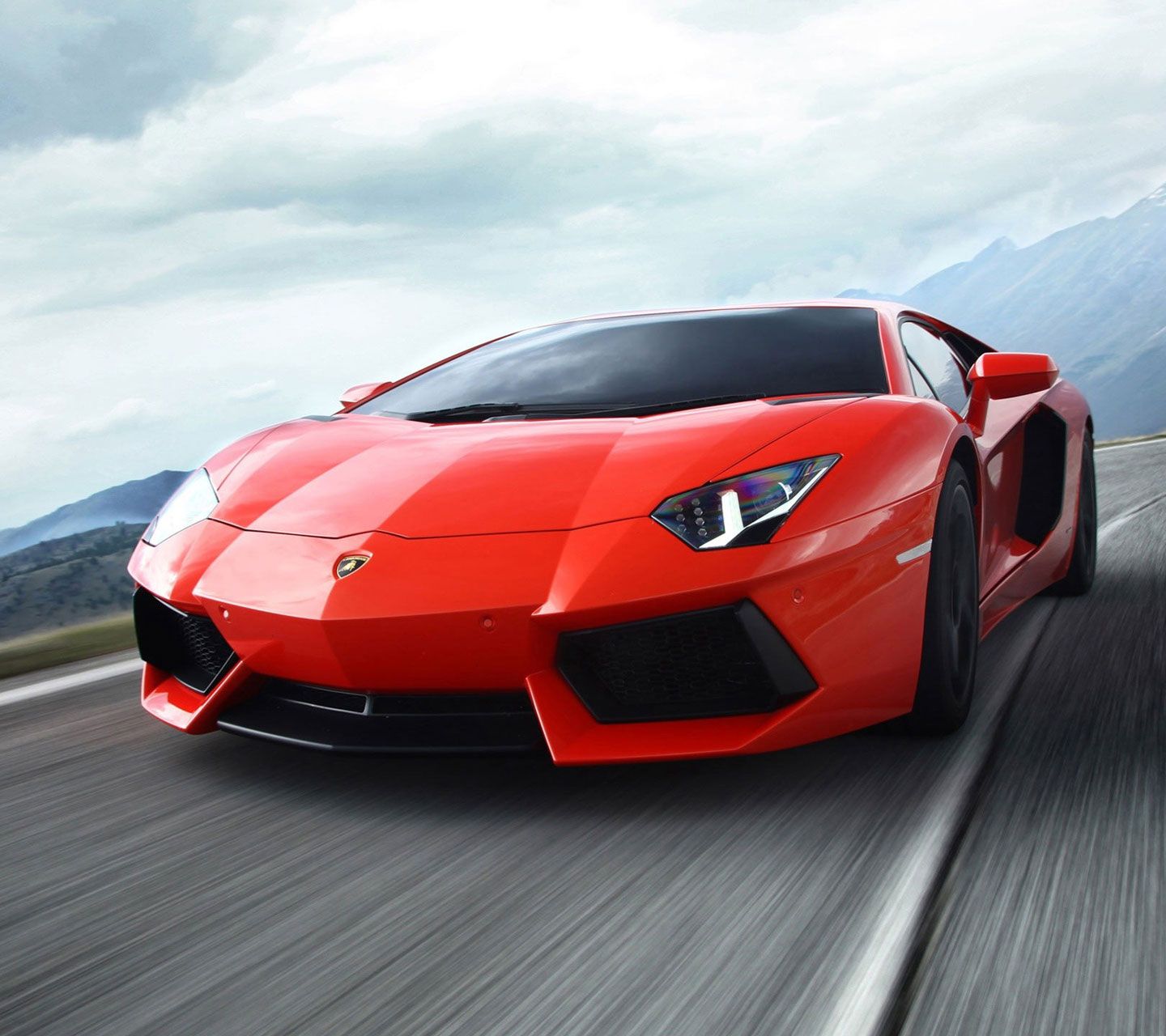 Lamborghini Aventador rossa strada, 1440x1280 HD, Desktop